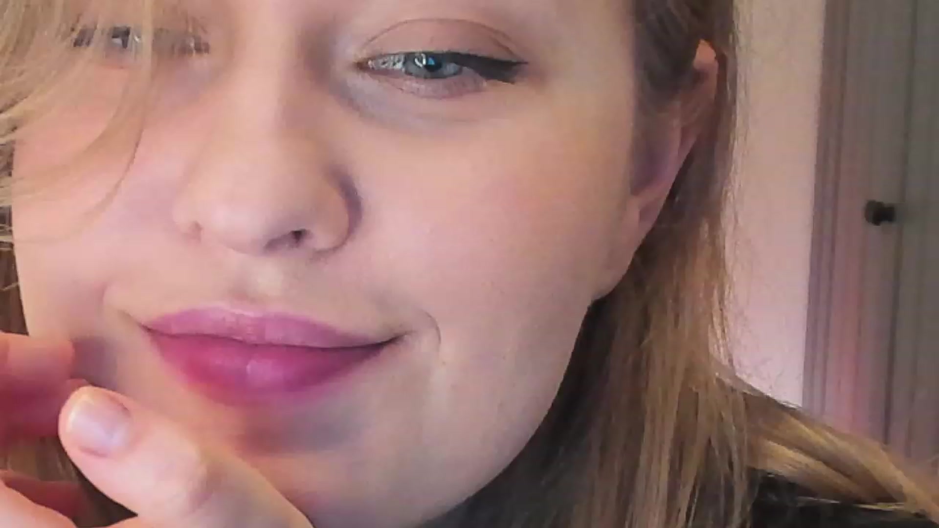Gallery image thumbnail from SensualAdict's myfreecams stream on, 12/23/2022, 17:35 image 8 of 20