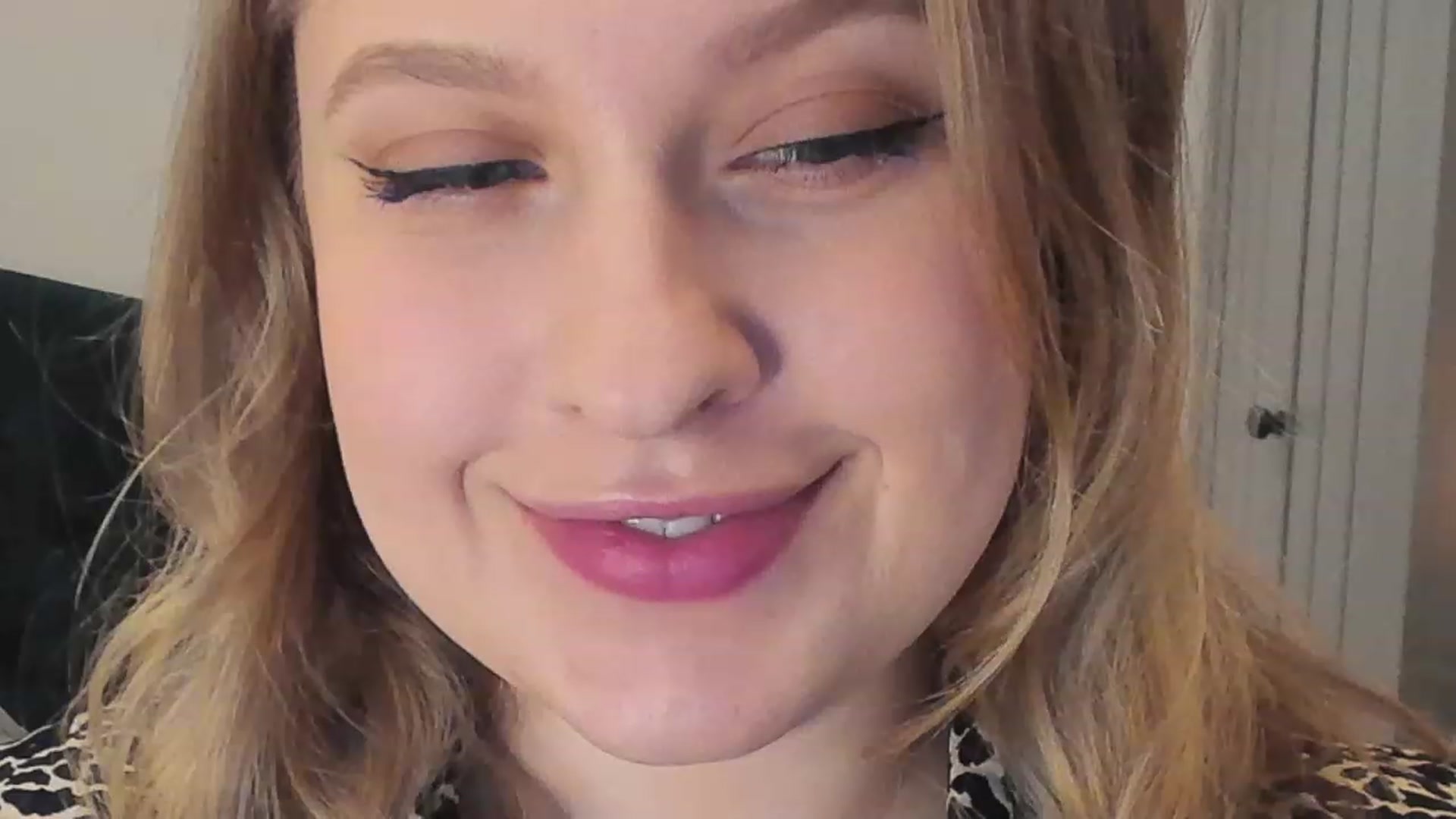 Gallery image thumbnail from SensualAdict's myfreecams stream on, 12/27/2022, 15:41 image 2 of 20