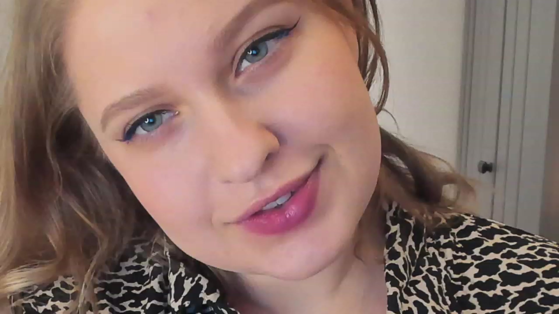 Gallery image thumbnail from SensualAdict's myfreecams stream on, 12/27/2022, 15:41 image 9 of 20
