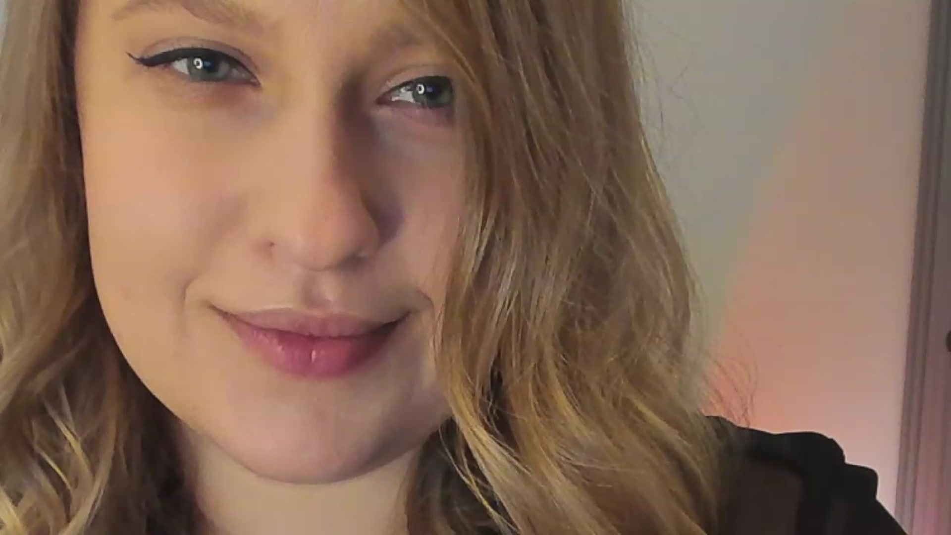 Gallery image thumbnail from SensualAdict's myfreecams stream on, 12/28/2022, 14:06 image 14 of 20