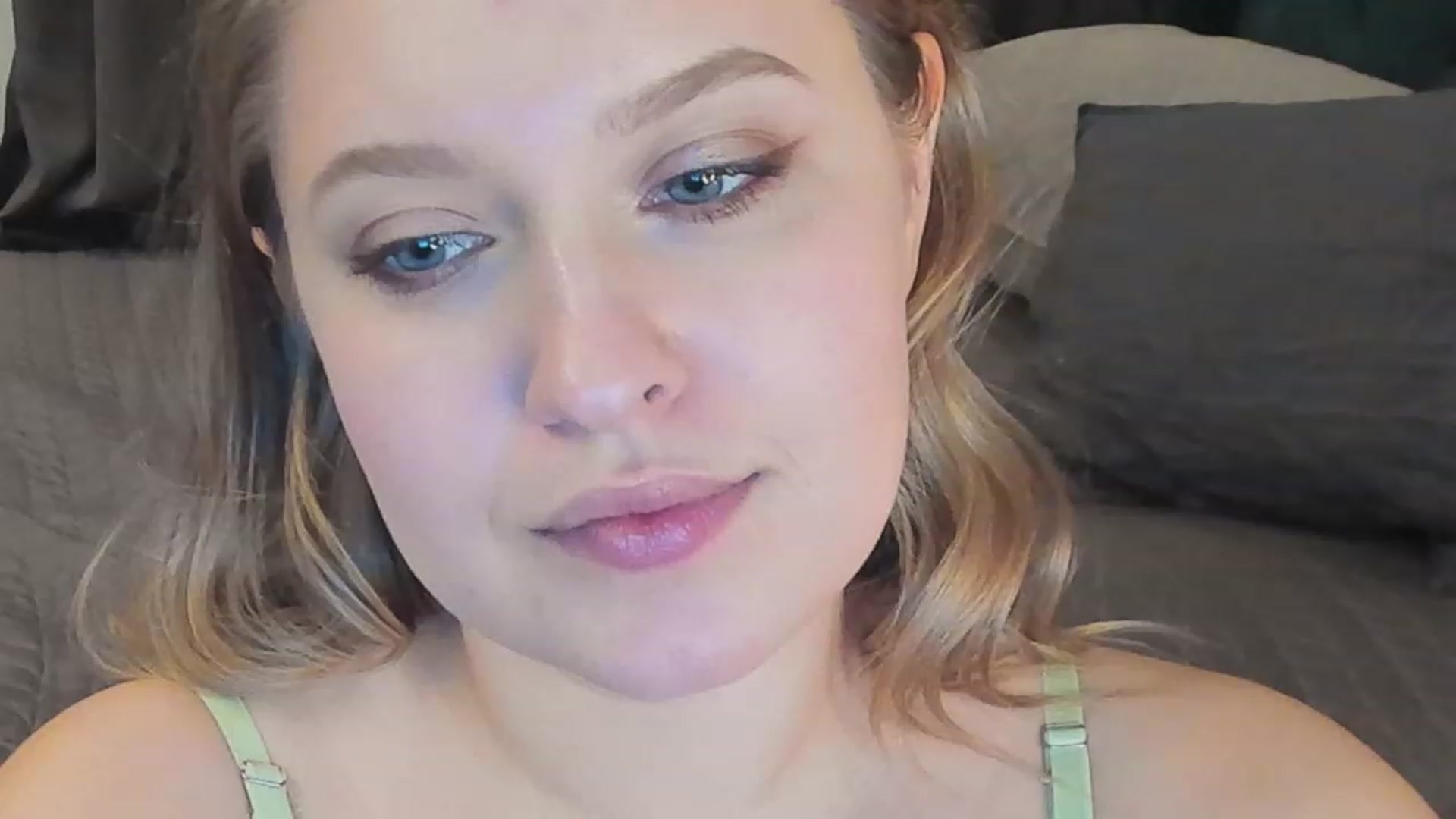 Gallery image thumbnail from SensualAdict's myfreecams stream on, 12/30/2022, 17:54 image 9 of 20