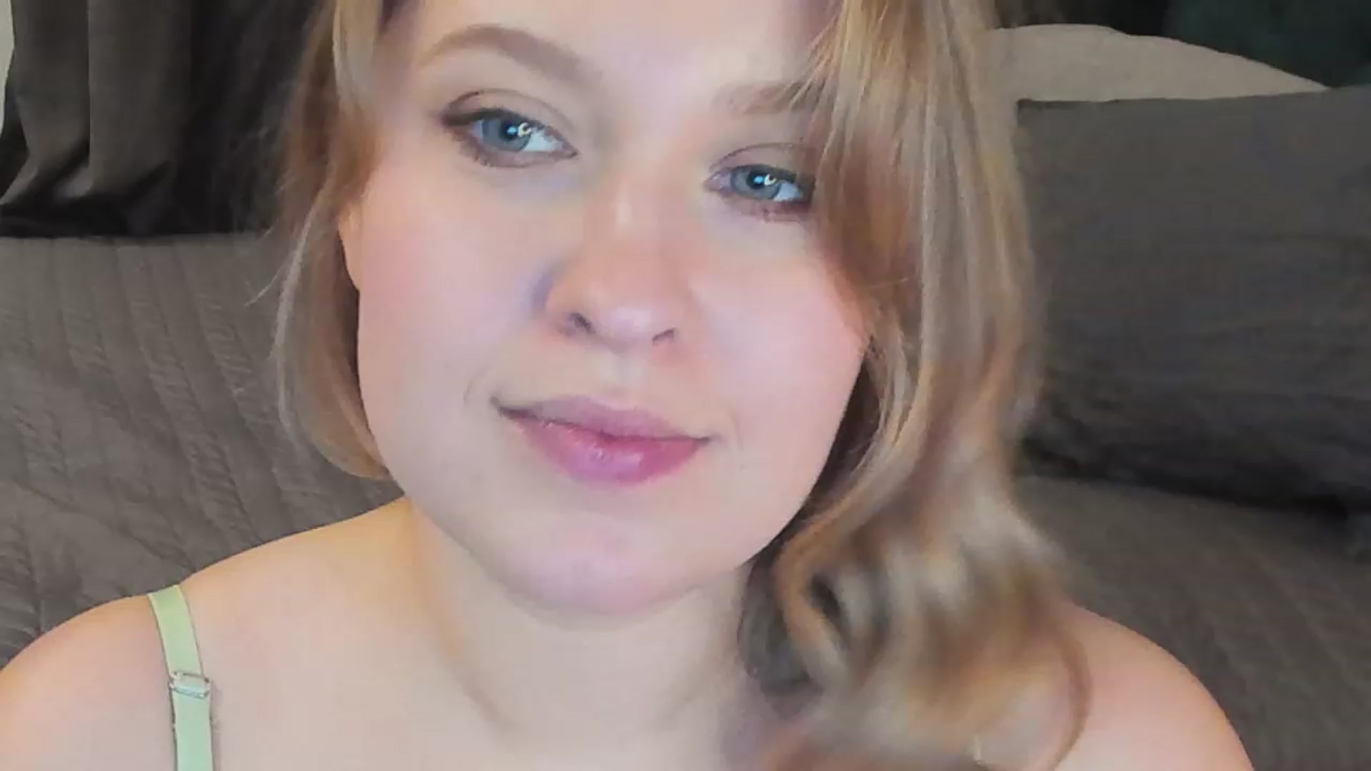Gallery image thumbnail from SensualAdict's myfreecams stream on, 12/30/2022, 17:54 image 12 of 20