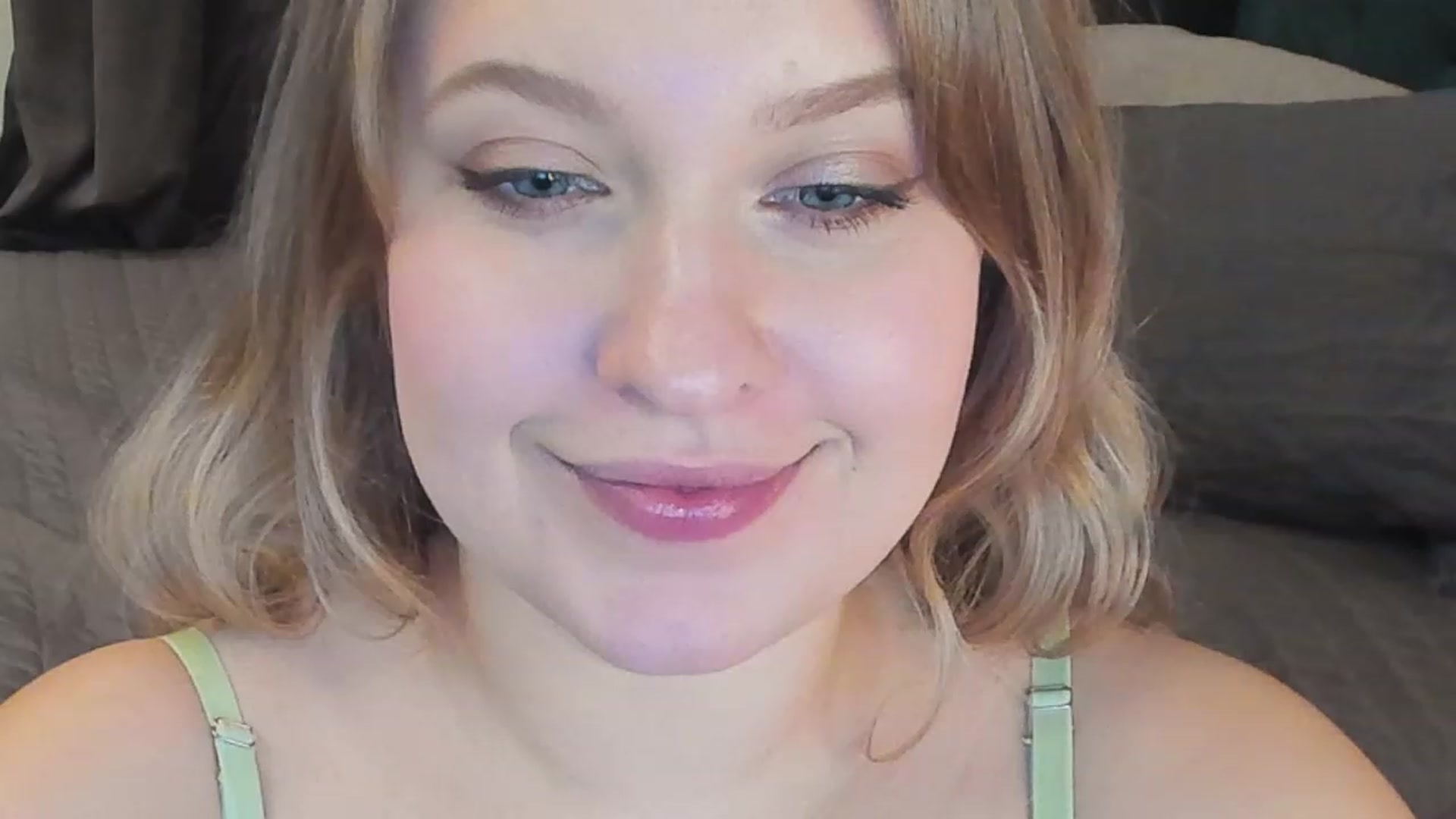 Gallery image thumbnail from SensualAdict's myfreecams stream on, 12/30/2022, 17:54 image 10 of 20