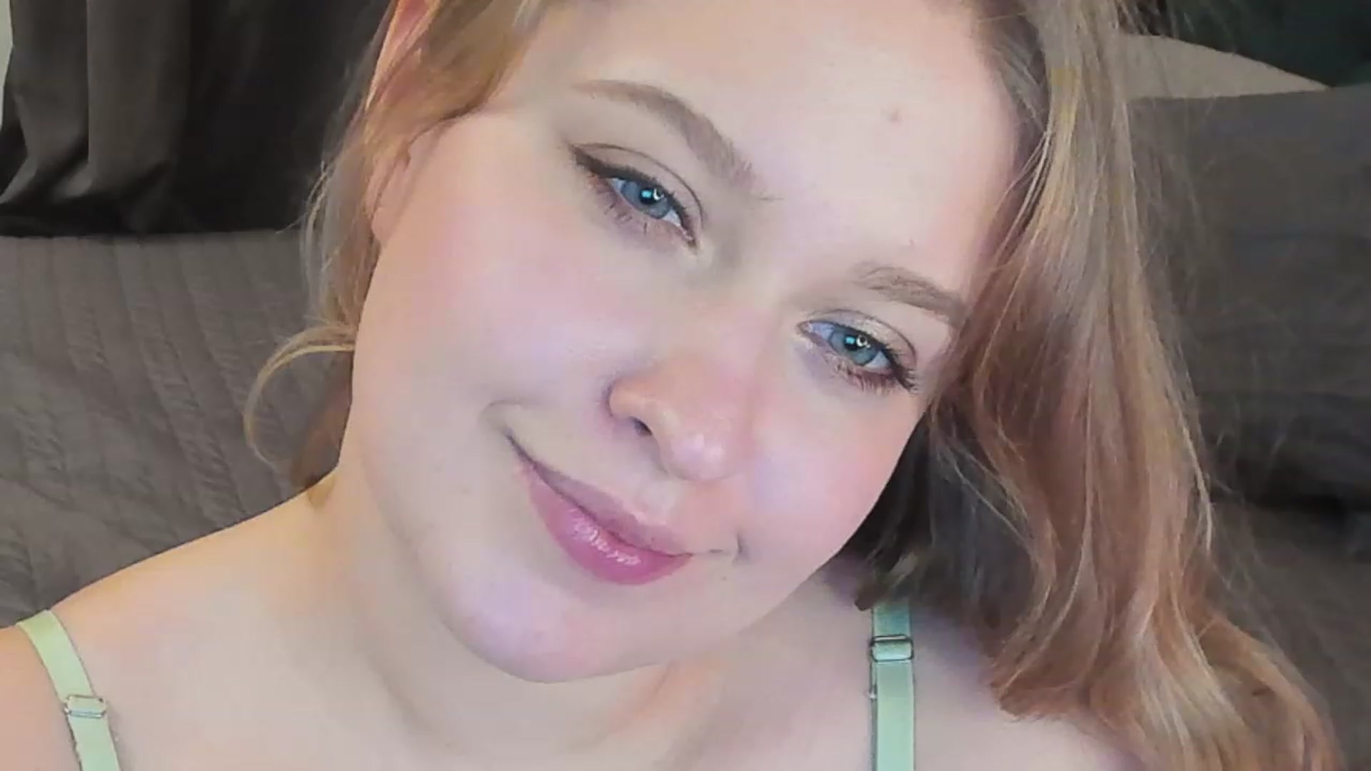 Gallery image thumbnail from SensualAdict's myfreecams stream on, 12/30/2022, 17:54 image 17 of 20
