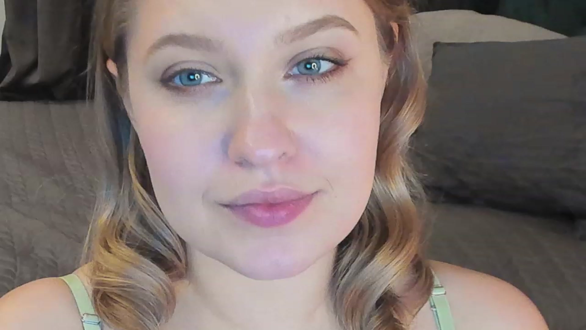 Gallery image thumbnail from SensualAdict's myfreecams stream on, 12/30/2022, 17:54 image 8 of 20
