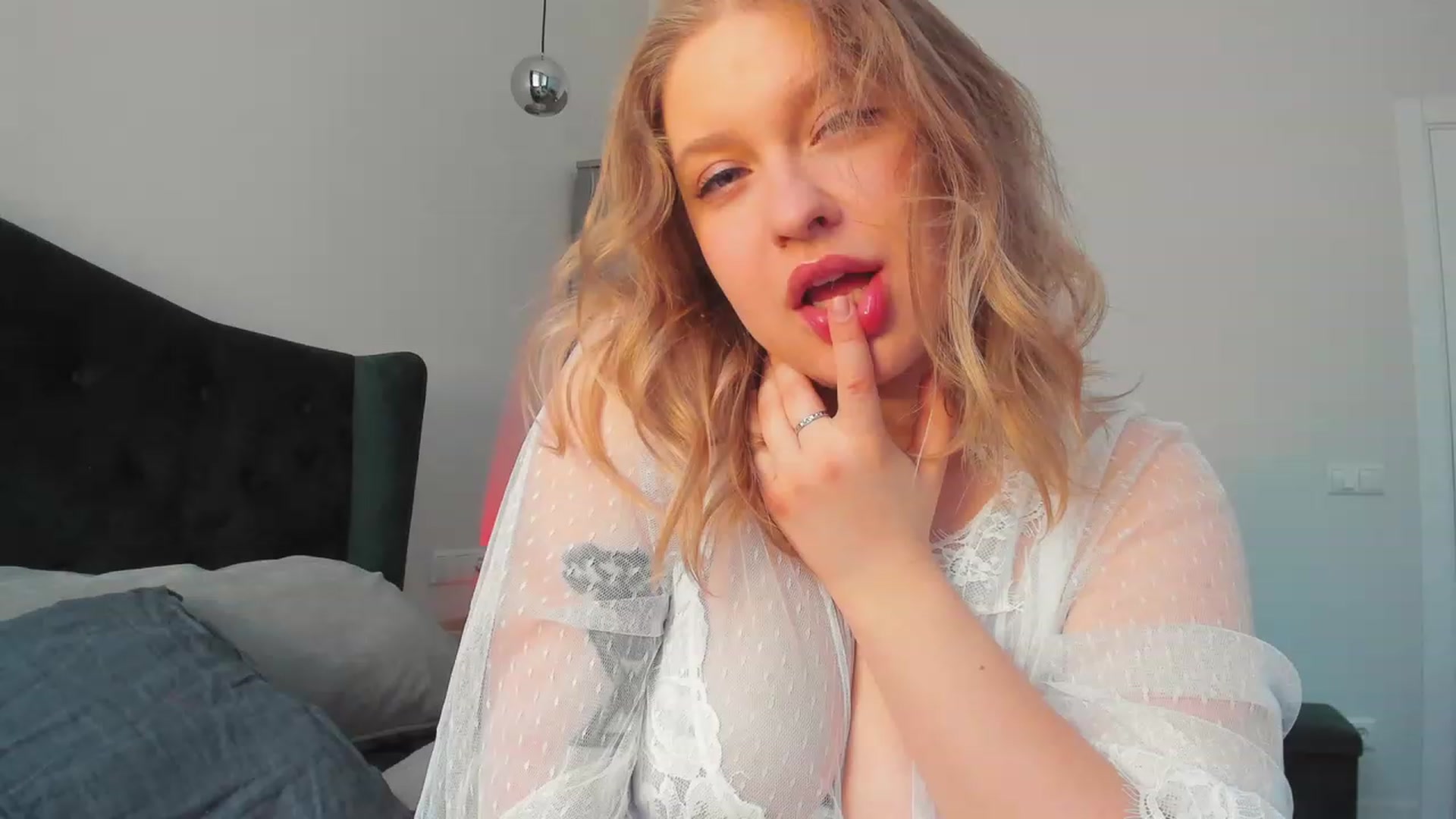 Gallery image thumbnail from SensualAdict's myfreecams stream on, 01/01/2023, 10:14 image 12 of 20