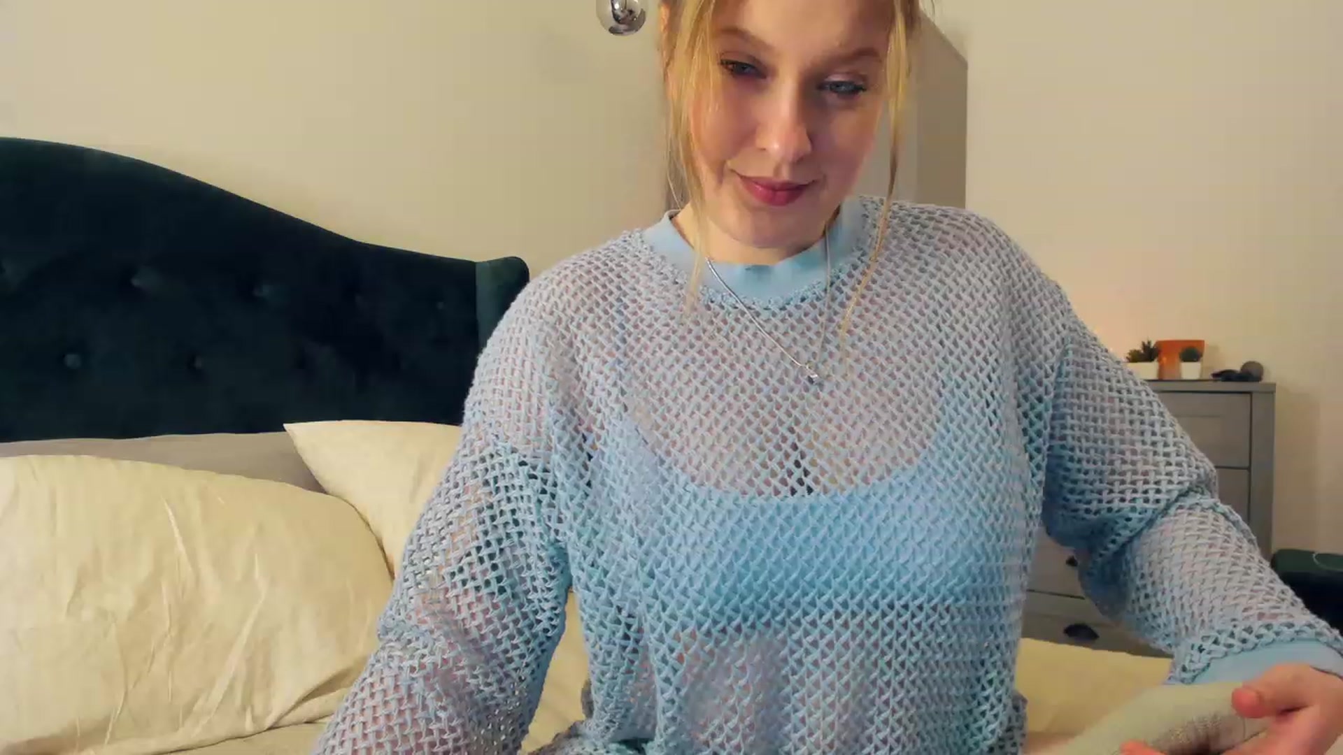 Gallery image thumbnail from SensualAdict's myfreecams stream on, 01/04/2023, 15:40 image 7 of 20