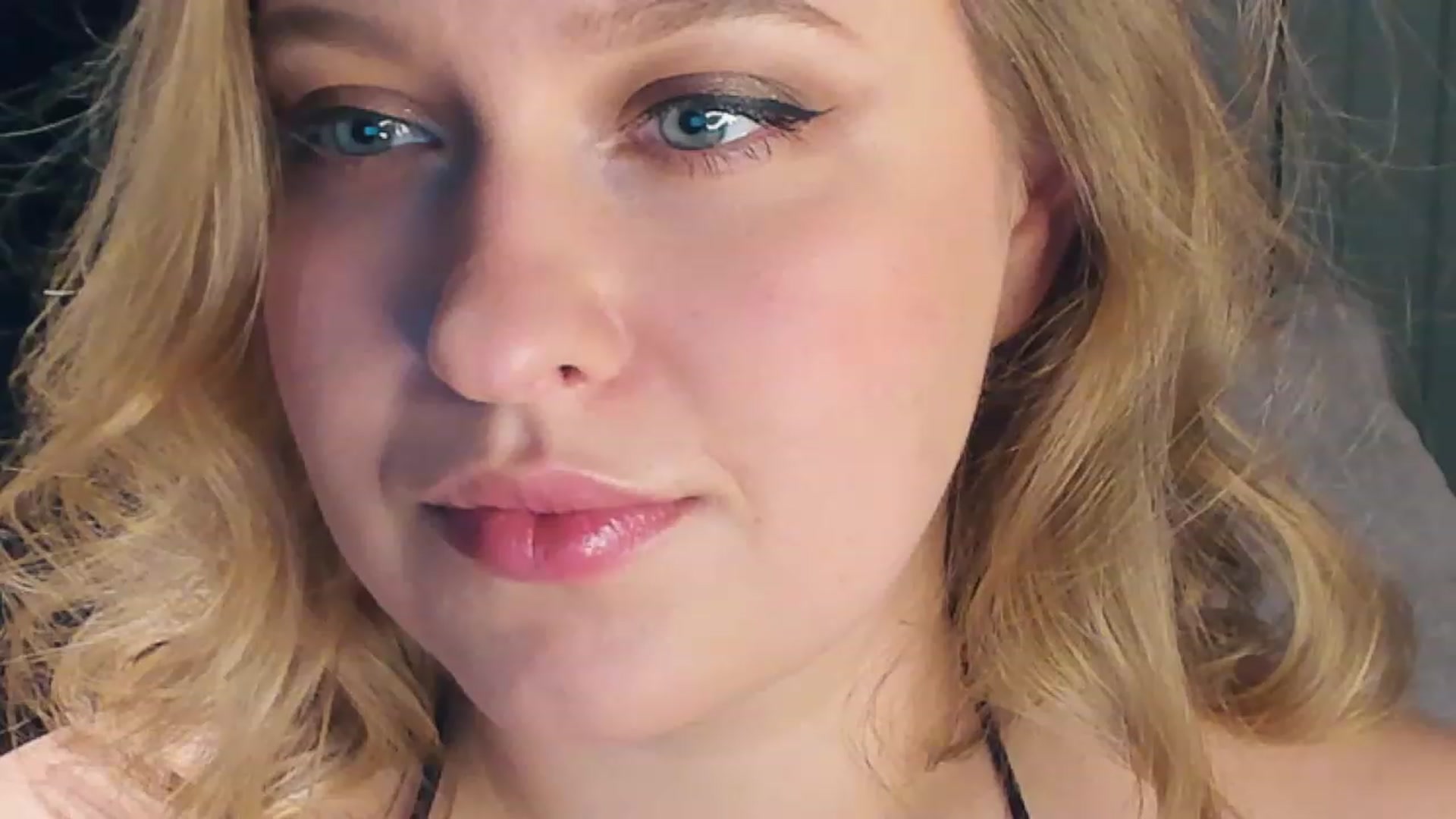 Gallery image thumbnail from SensualAdict's myfreecams stream on, 01/10/2023, 16:24 image 9 of 20
