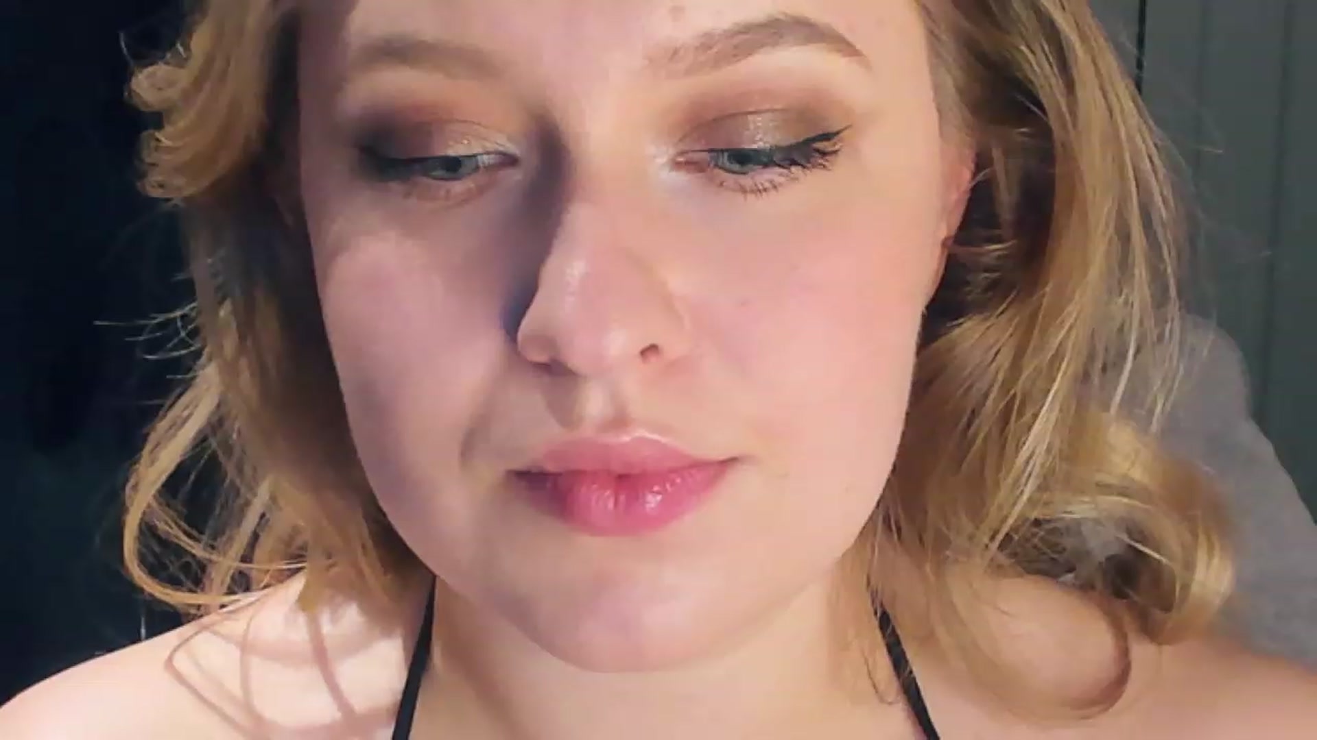 Gallery image thumbnail from SensualAdict's myfreecams stream on, 01/10/2023, 17:06 image 7 of 20