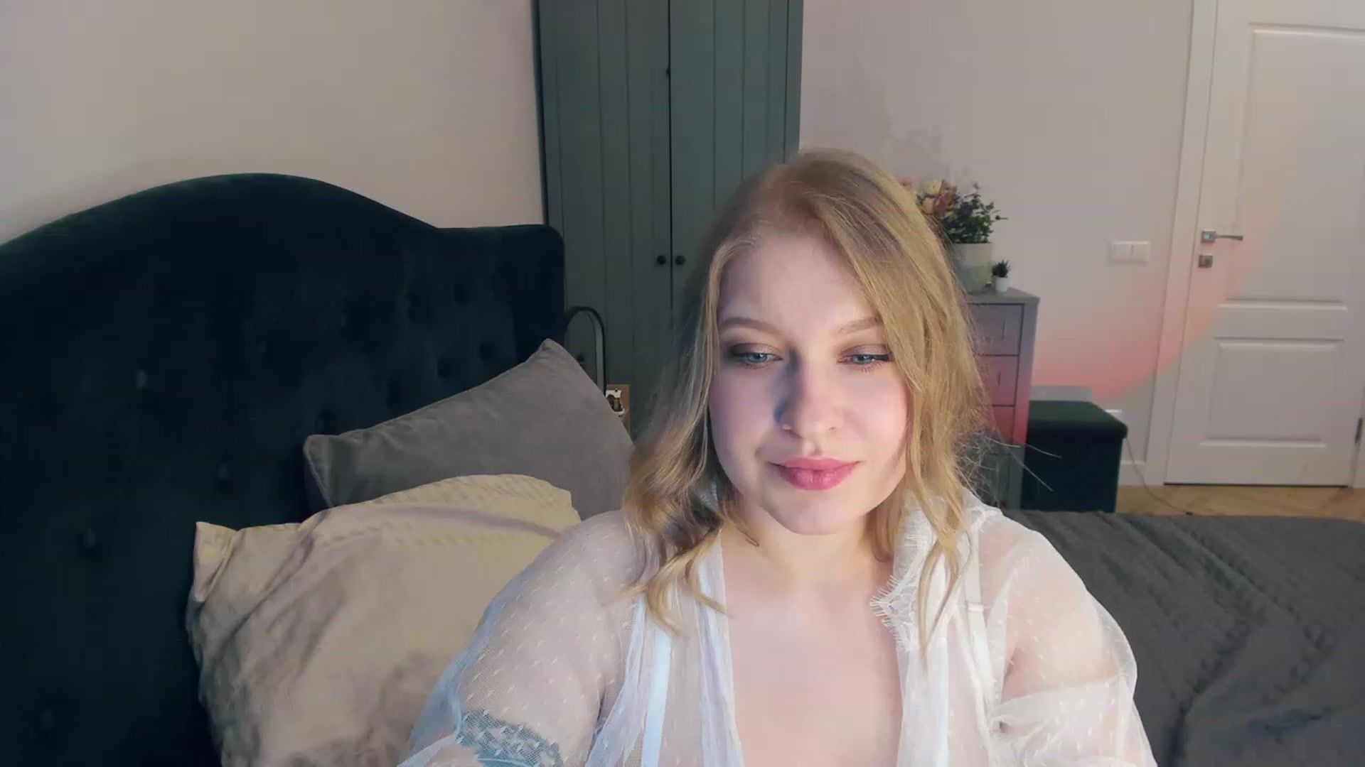 Gallery image thumbnail from SensualAdict's myfreecams stream on, 01/13/2023, 15:12 image 1 of 20