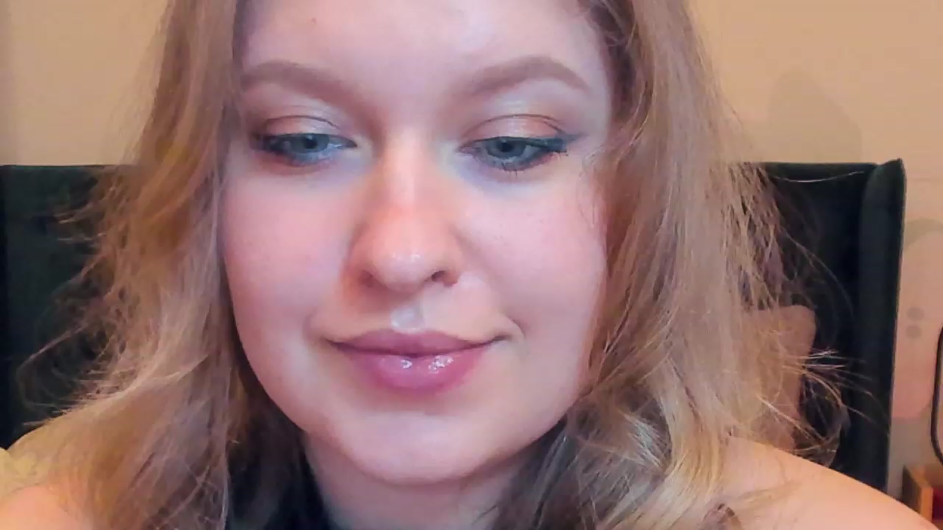 Gallery image thumbnail from SensualAdict's myfreecams stream on, 01/18/2023, 18:49 image 15 of 20