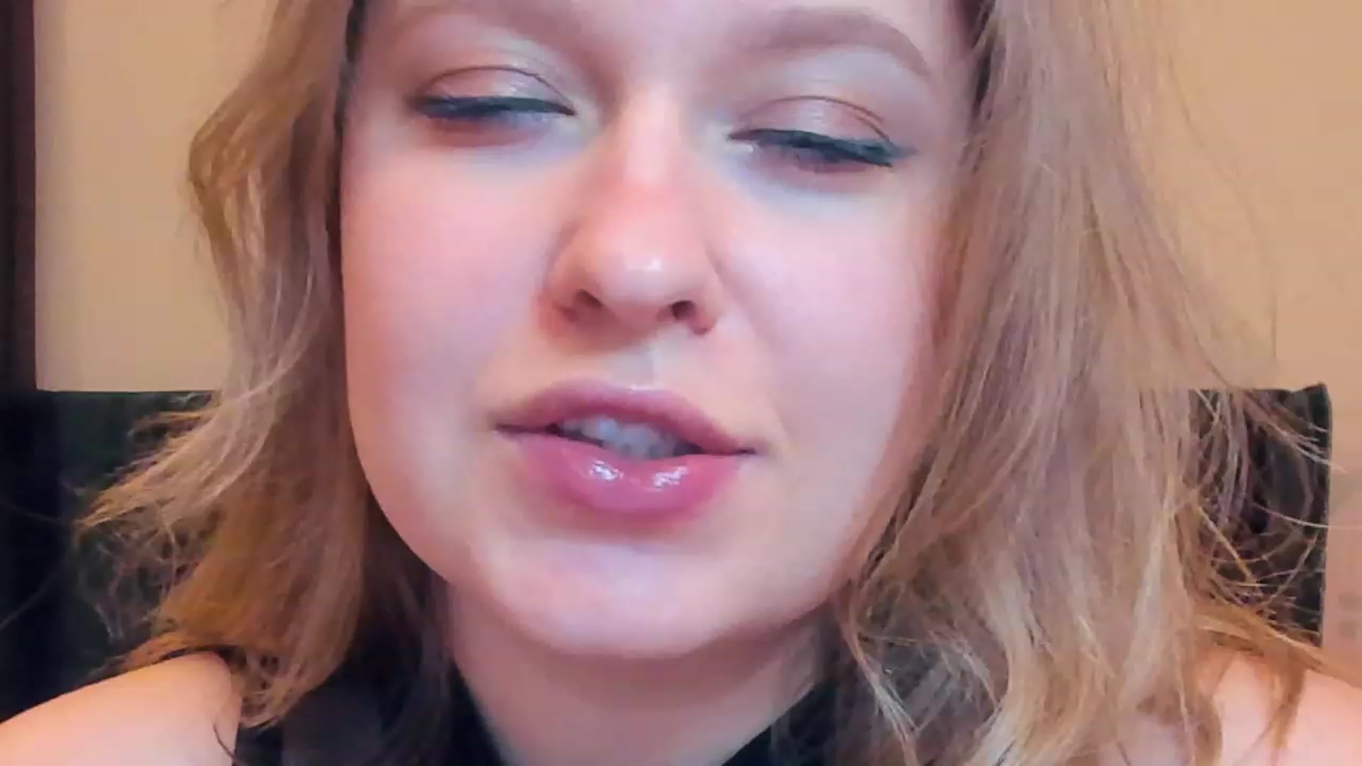 Gallery image thumbnail from SensualAdict's myfreecams stream on, 01/18/2023, 18:49 image 5 of 20