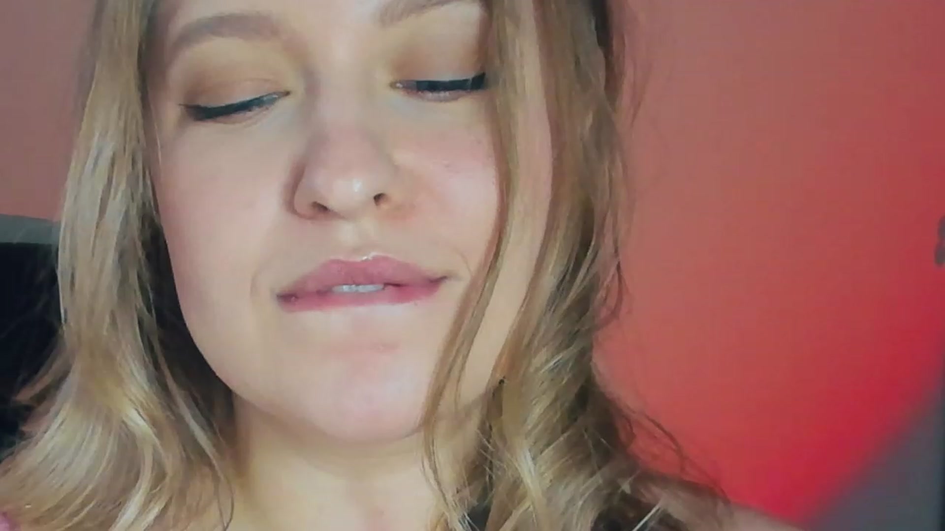 Gallery image thumbnail from SensualAdict's myfreecams stream on, 01/19/2023, 13:54 image 12 of 20