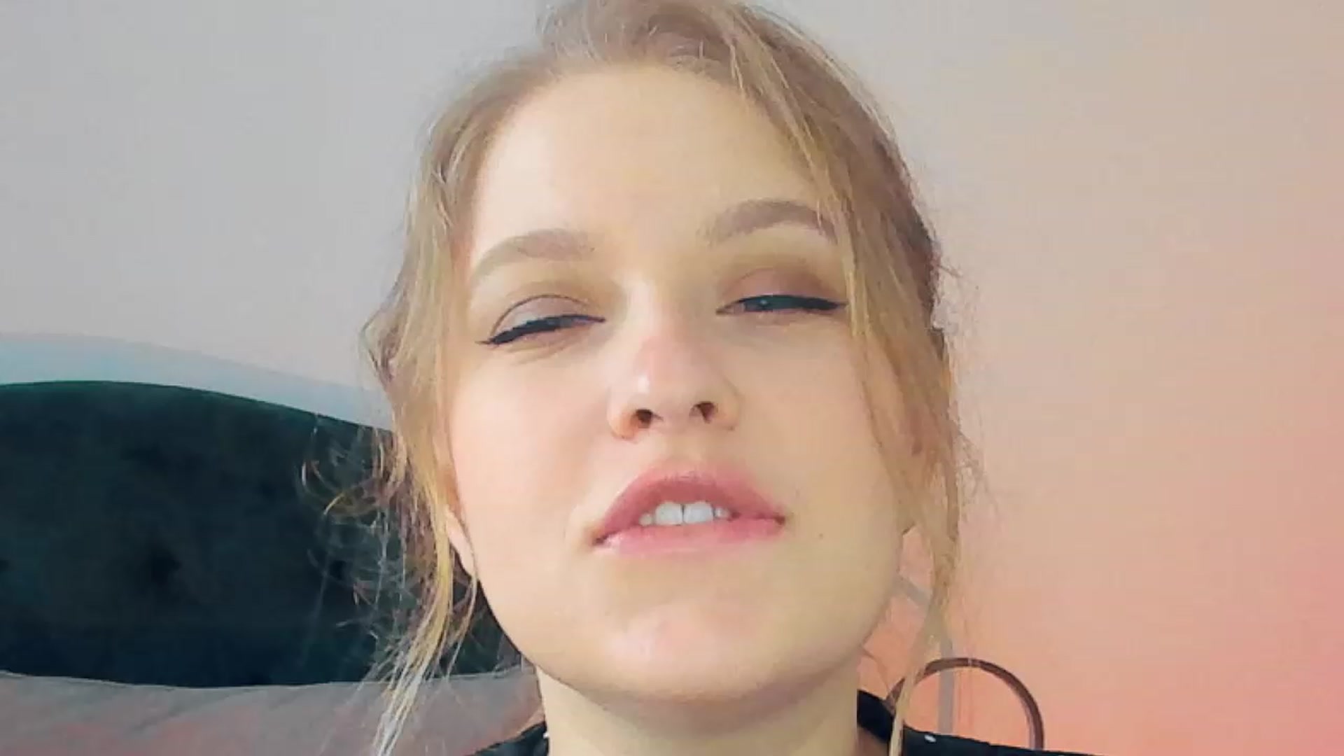 Gallery image thumbnail from SensualAdict's myfreecams stream on, 01/20/2023, 10:12 image 14 of 20