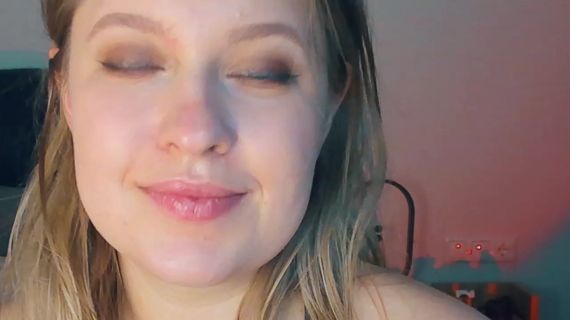 Gallery image thumbnail from SensualAdict's myfreecams stream on, 01/20/2023, 16:45 image 19 of 20