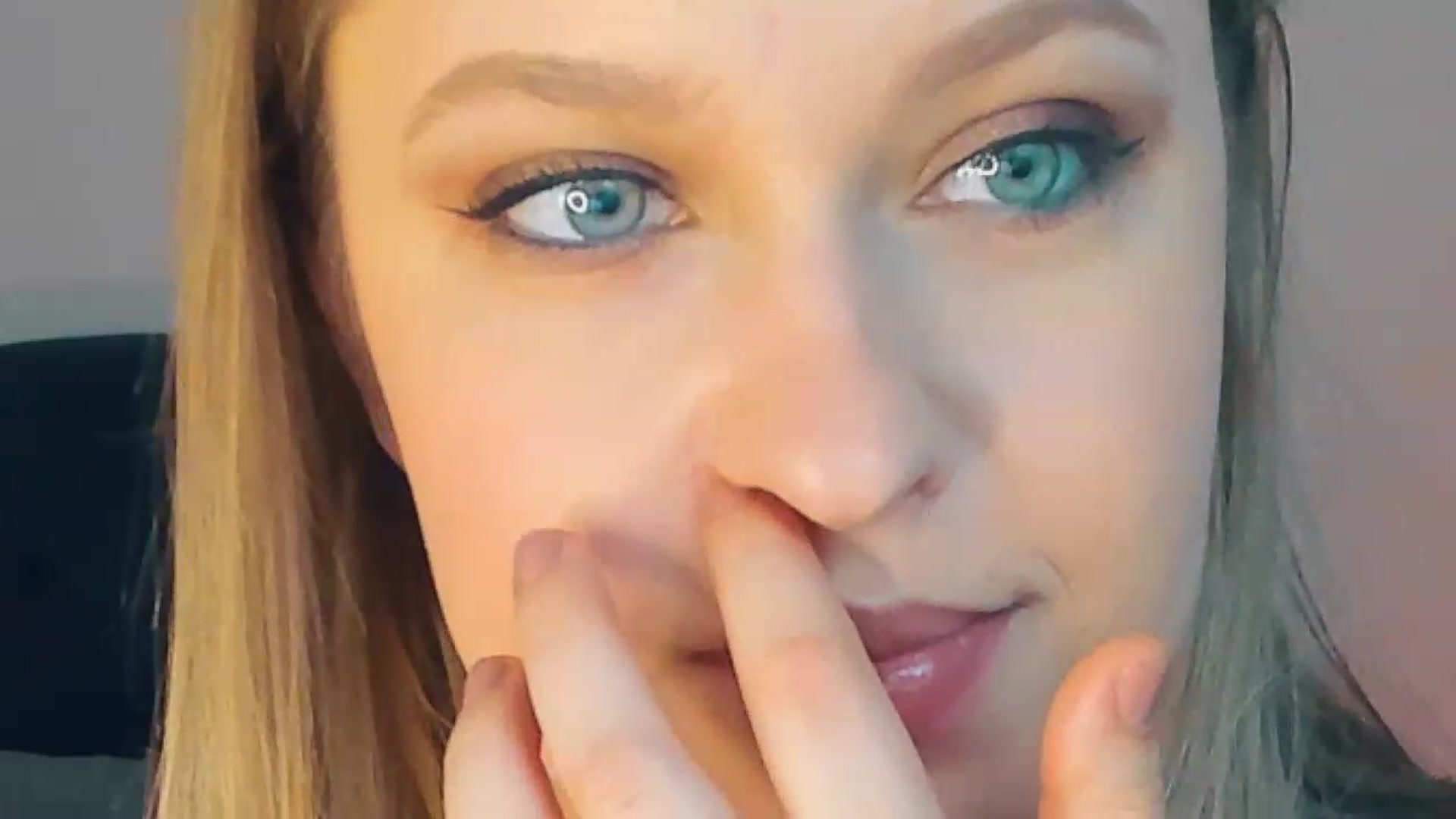 Gallery image thumbnail from SensualAdict's myfreecams stream on, 01/21/2023, 13:31 image 15 of 20