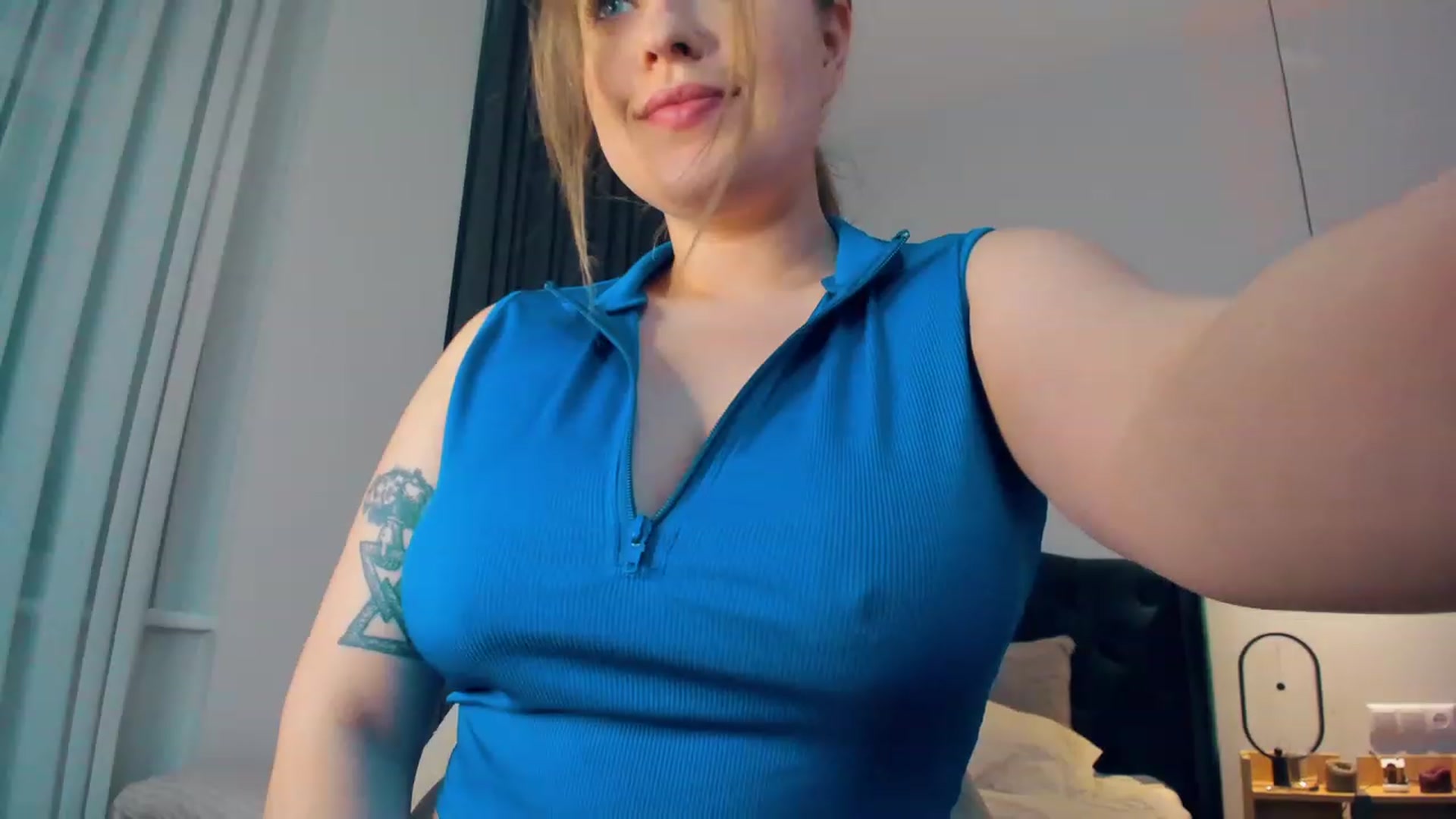 Gallery image thumbnail from SensualAdict's myfreecams stream on, 01/21/2023, 17:18 image 4 of 20