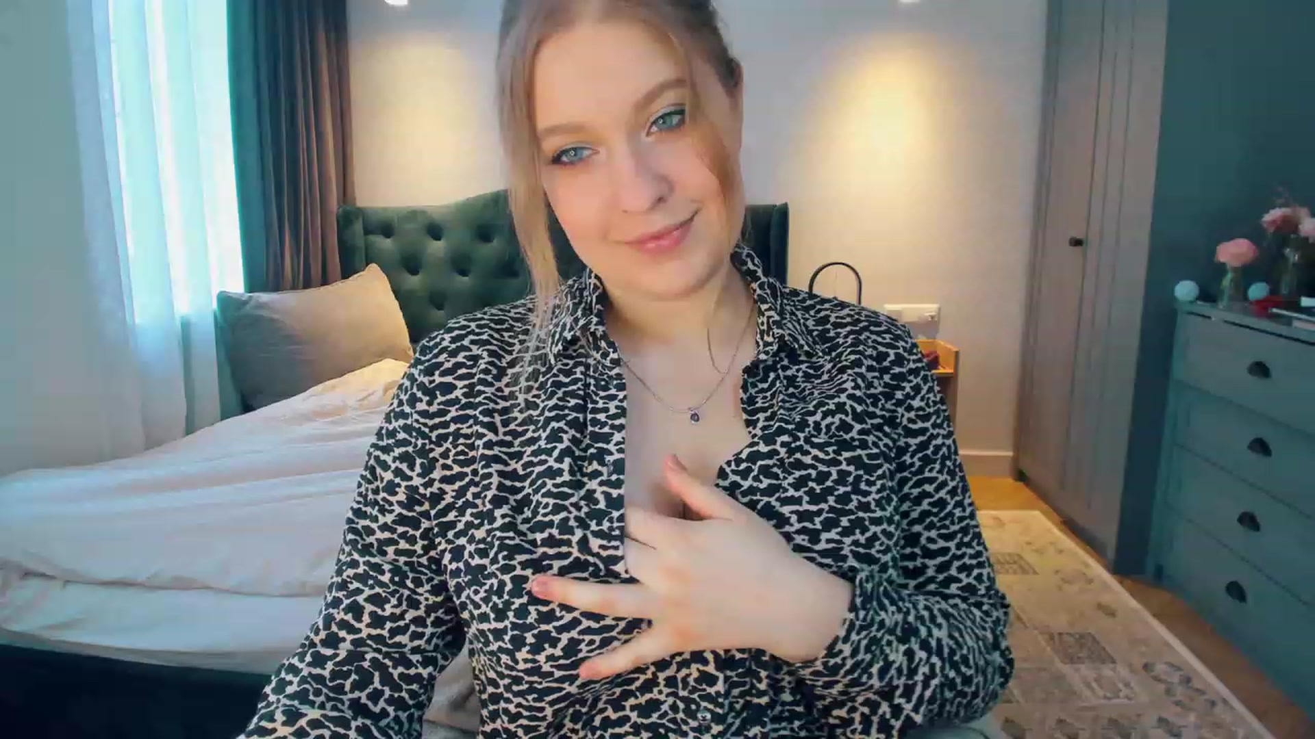 Gallery image thumbnail from SensualAdict's myfreecams stream on, 01/23/2023, 10:33 image 3 of 20