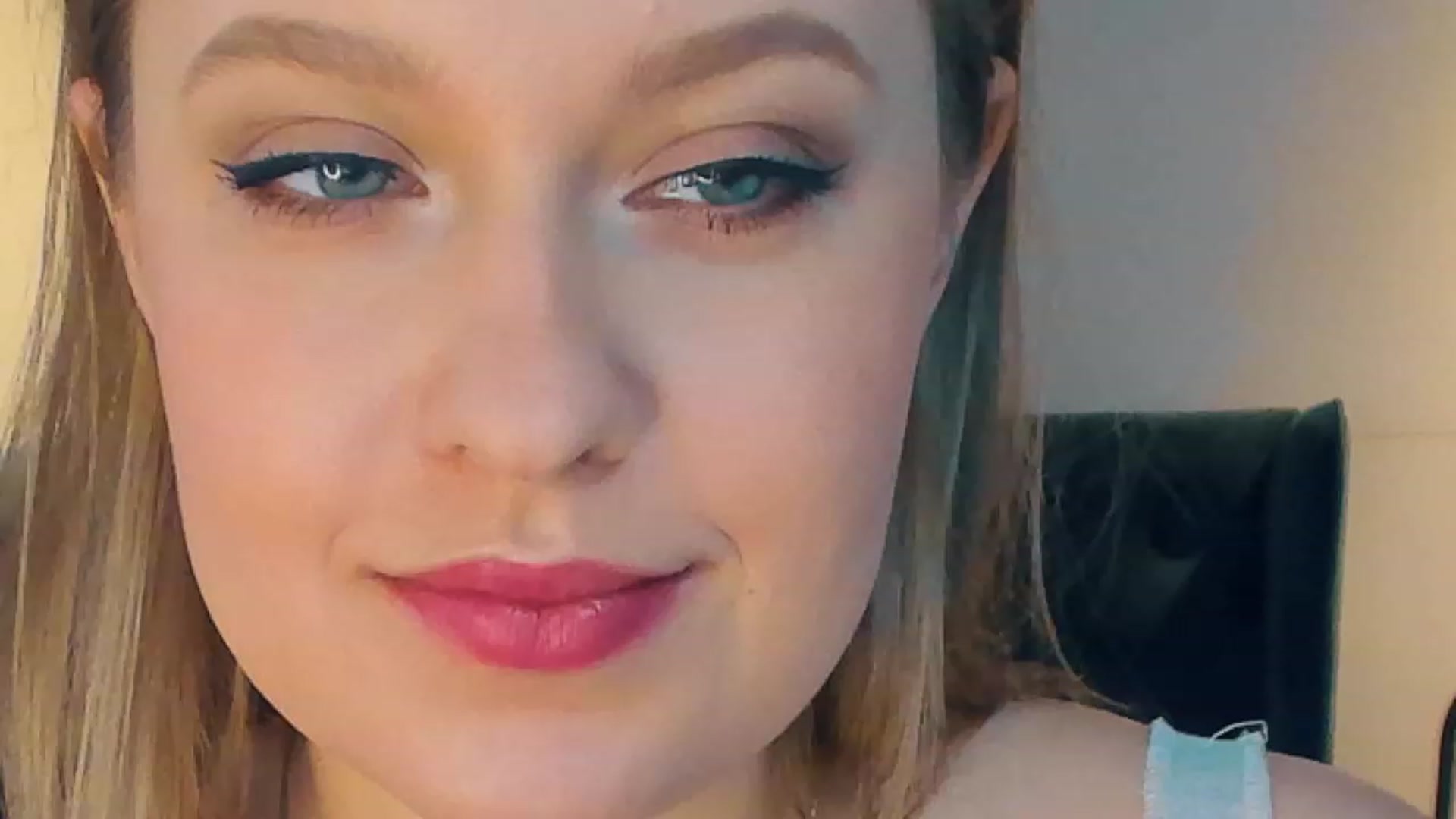 Gallery image thumbnail from SensualAdict's myfreecams stream on, 01/25/2023, 14:35 image 7 of 20
