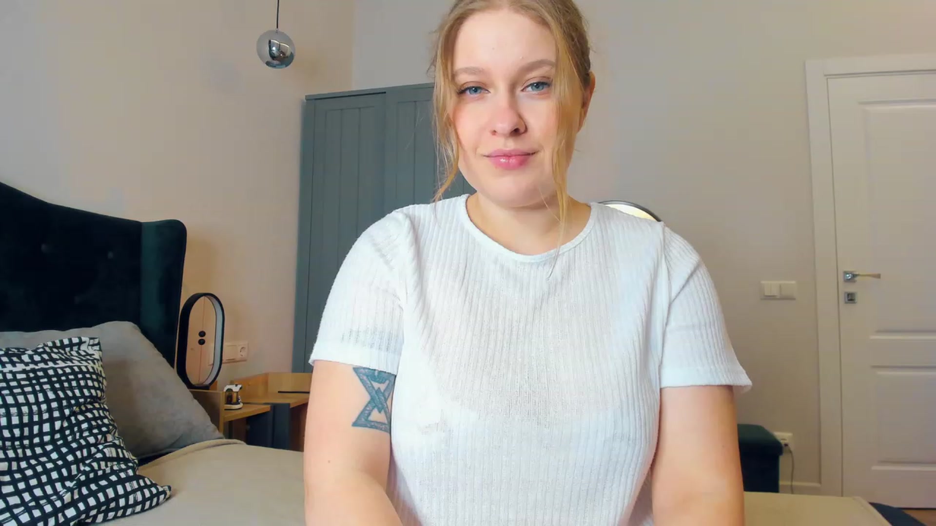 Gallery image thumbnail from SensualAdict's myfreecams stream on, 01/28/2023, 14:58 image 6 of 20