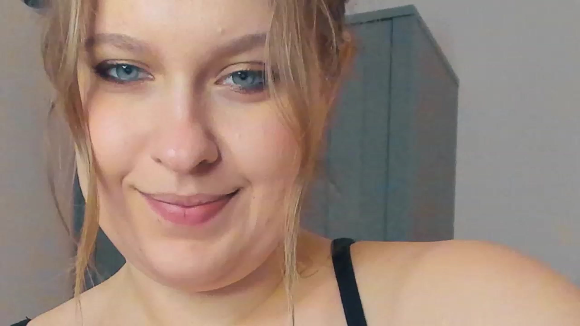 Gallery image thumbnail from SensualAdict's myfreecams stream on, 01/30/2023, 14:13 image 8 of 20