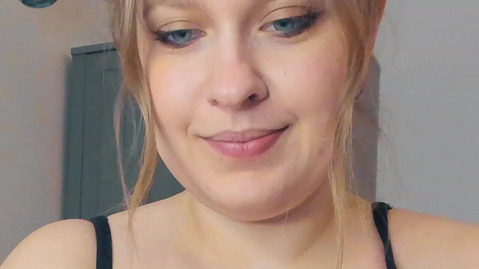 Gallery image thumbnail from SensualAdict's myfreecams stream on, 01/30/2023, 14:13 image 6 of 20