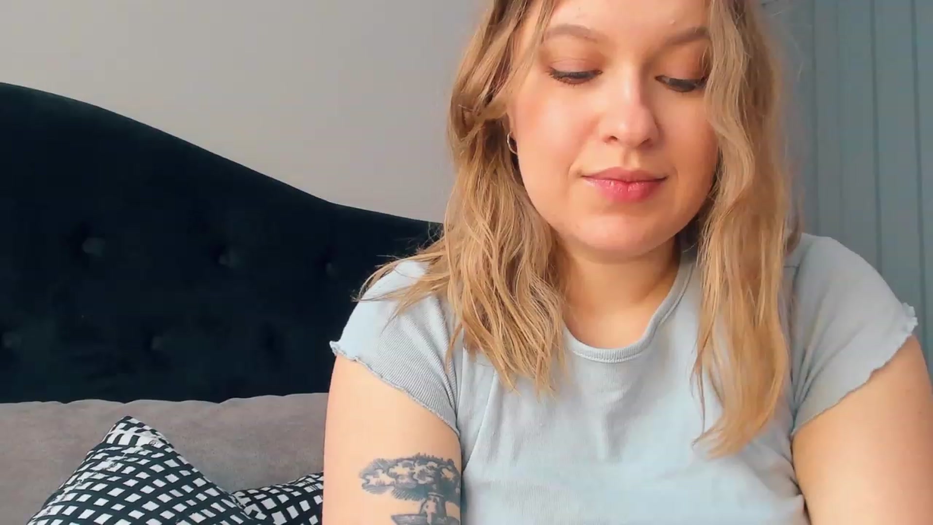 Gallery image thumbnail from SensualAdict's myfreecams stream on, 01/31/2023, 11:43 image 16 of 20