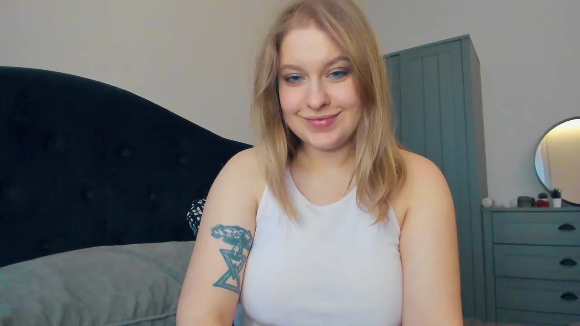 Gallery image thumbnail from SensualAdict's myfreecams stream on, 02/05/2023, 14:00 image 7 of 20