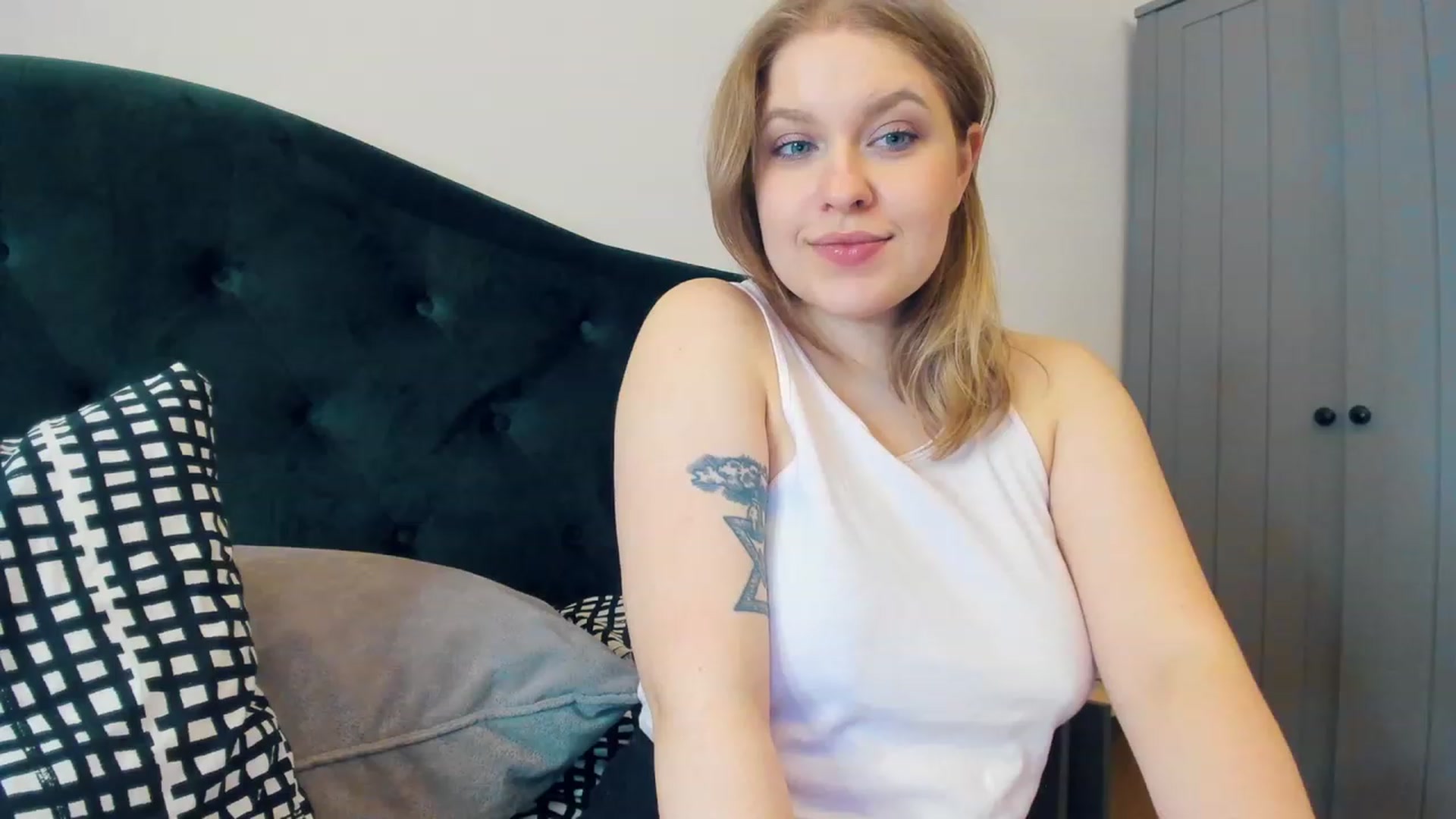 Gallery image thumbnail from SensualAdict's myfreecams stream on, 02/05/2023, 16:21 image 13 of 20