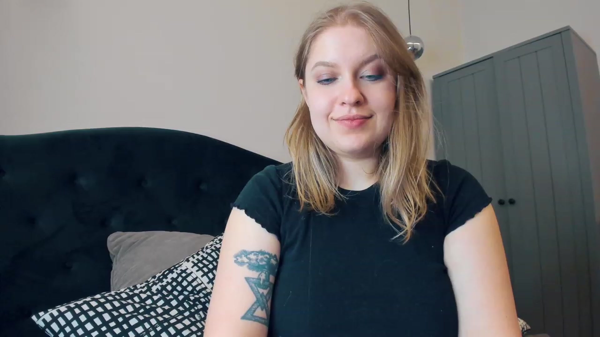 Gallery image thumbnail from SensualAdict's myfreecams stream on, 02/05/2023, 18:48 image 7 of 20