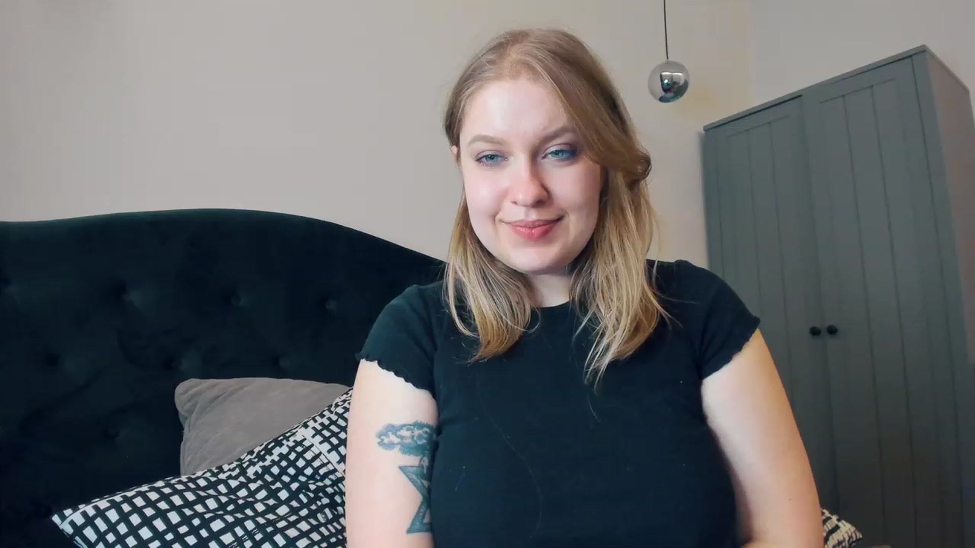 Gallery image thumbnail from SensualAdict's myfreecams stream on, 02/05/2023, 18:48 image 9 of 20