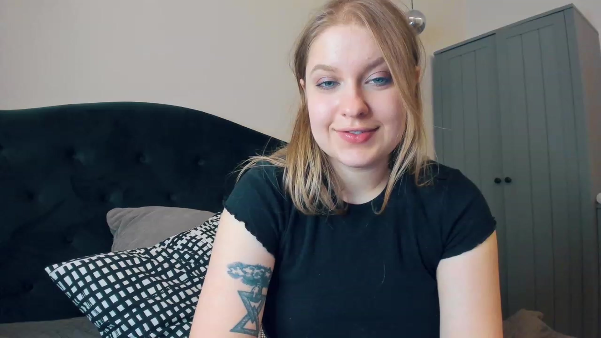 Gallery image thumbnail from SensualAdict's myfreecams stream on, 02/05/2023, 18:48 image 3 of 20