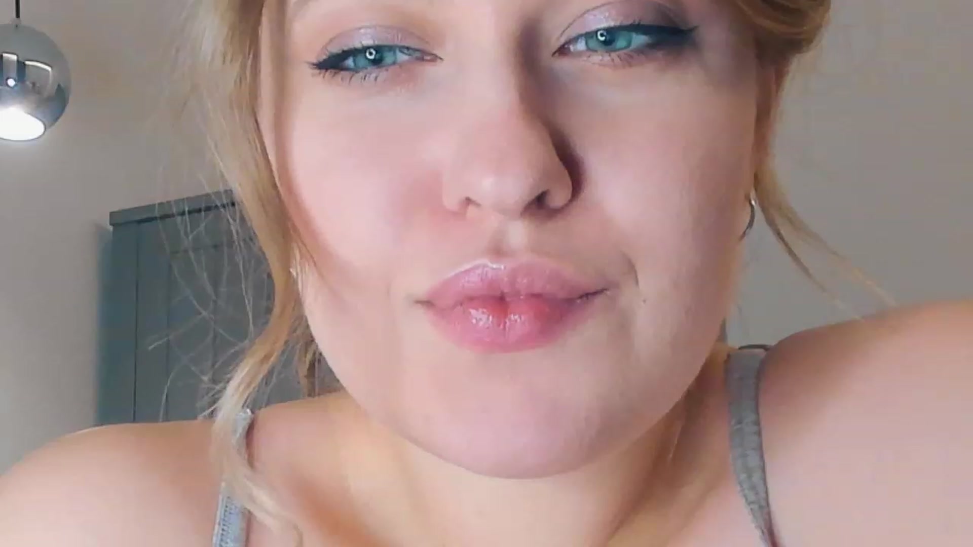 Gallery image thumbnail from SensualAdict's myfreecams stream on, 02/09/2023, 16:59 image 14 of 20