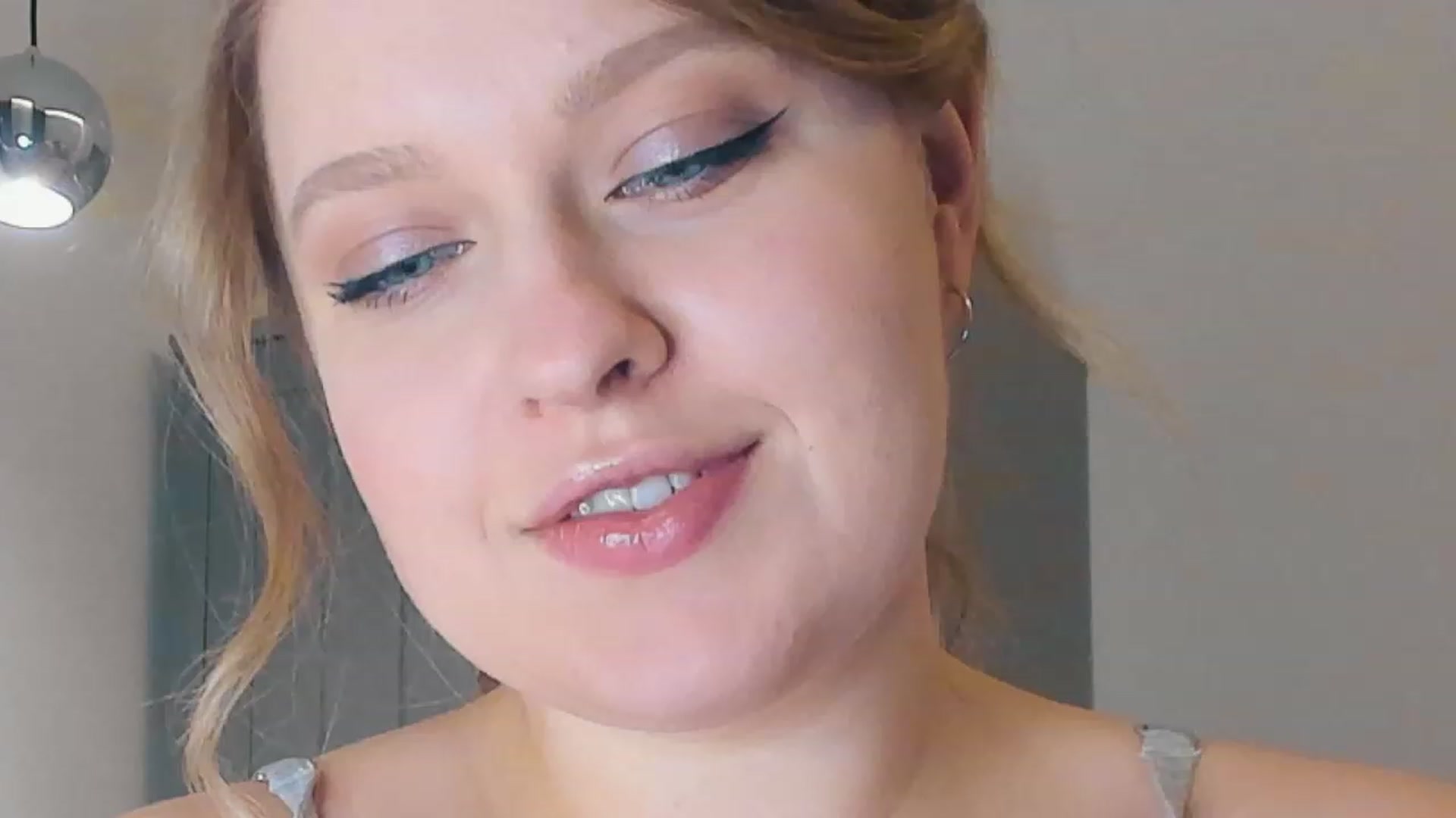 Gallery image thumbnail from SensualAdict's myfreecams stream on, 02/09/2023, 16:59 image 9 of 20