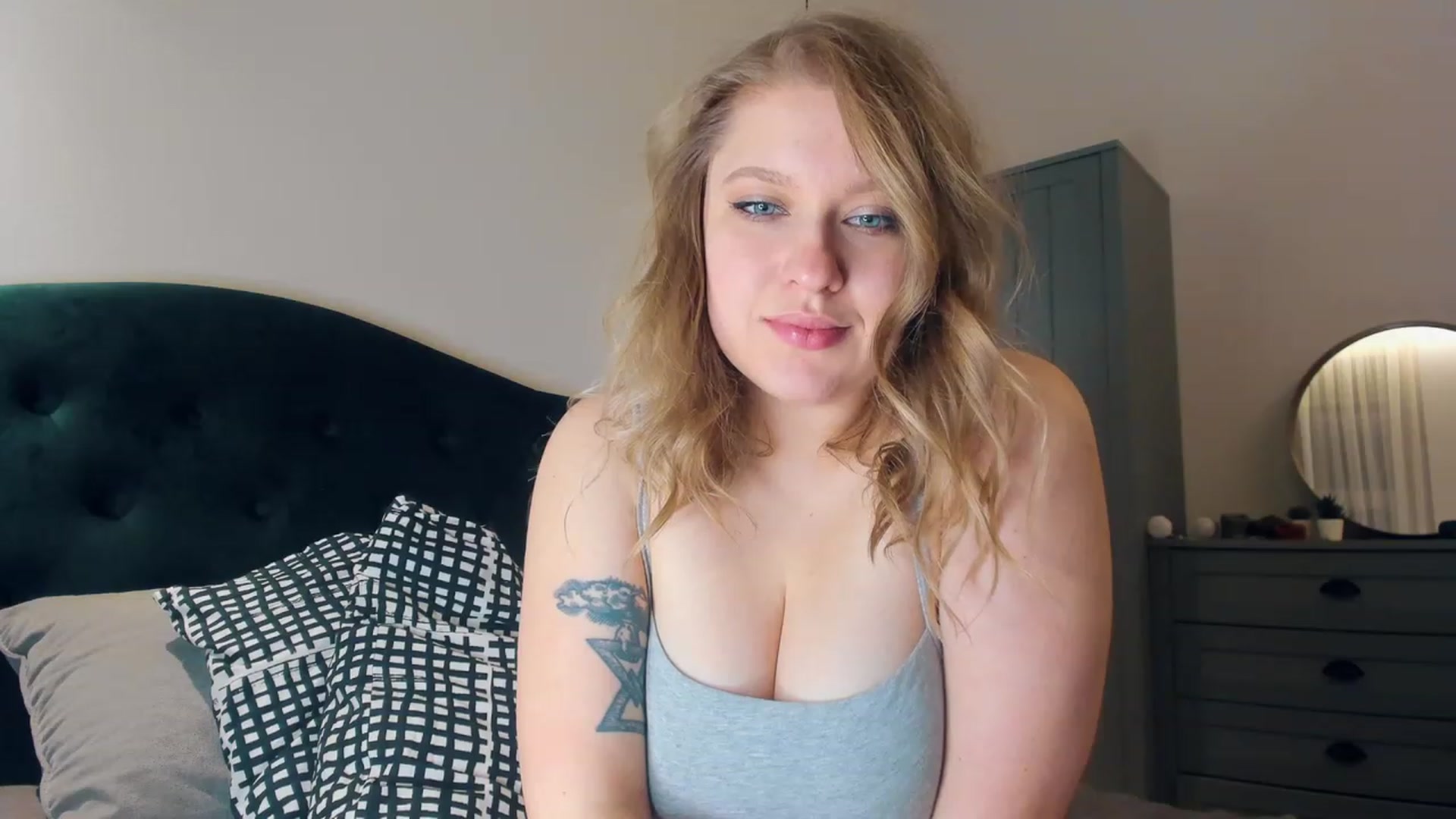 Gallery image thumbnail from SensualAdict's myfreecams stream on, 02/09/2023, 19:16 image 5 of 20