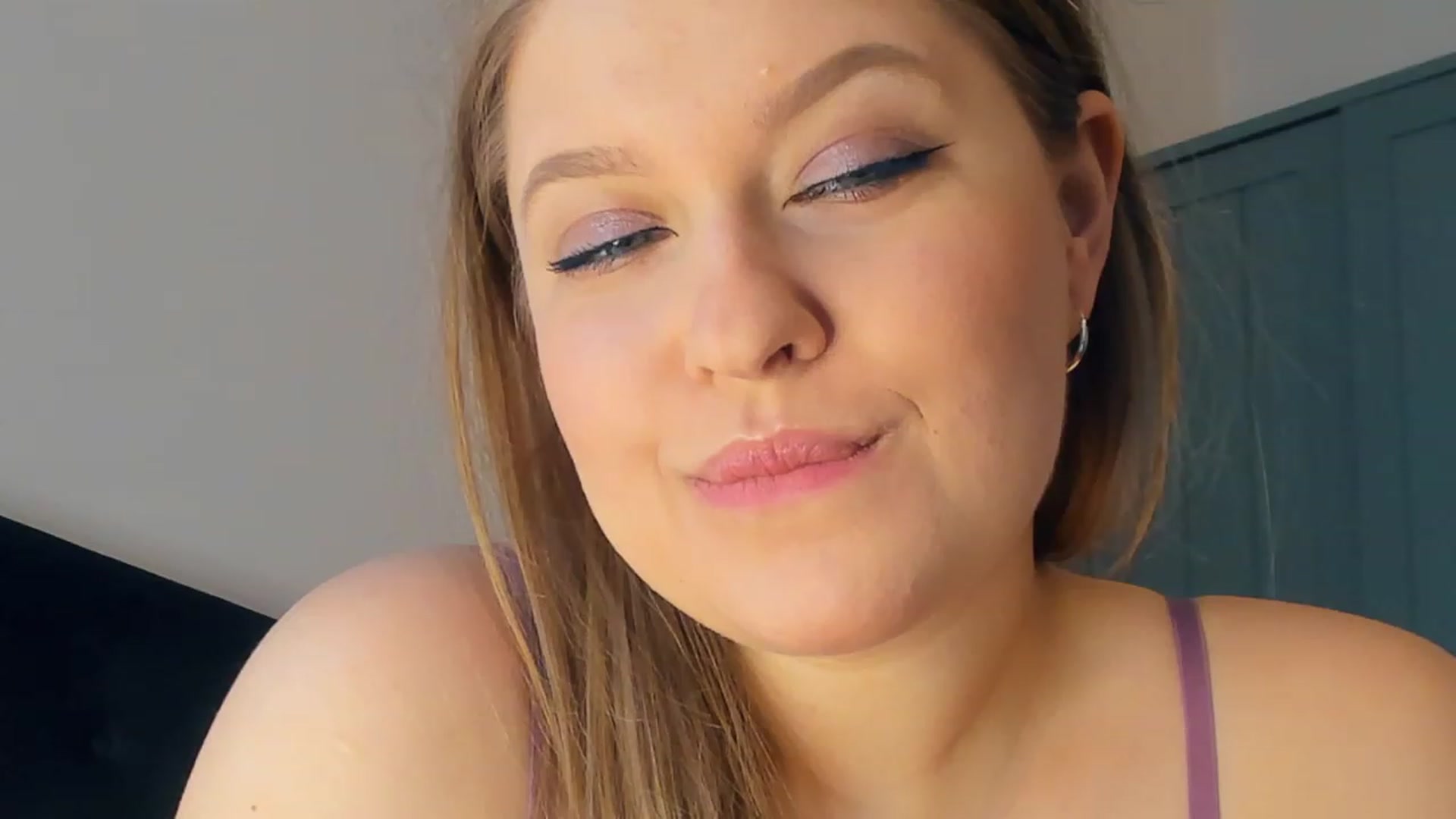 Gallery image thumbnail from SensualAdict's myfreecams stream on, 02/10/2023, 14:43 image 8 of 20