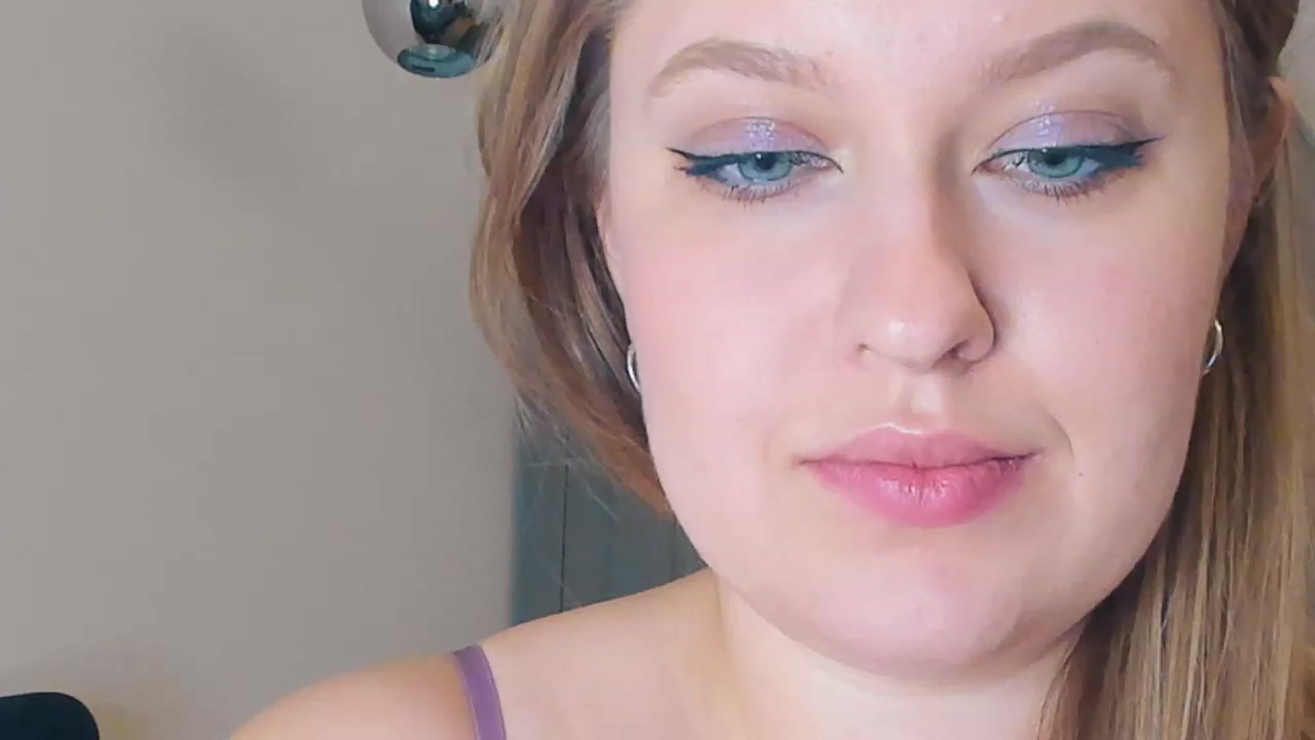 Gallery image thumbnail from SensualAdict's myfreecams stream on, 02/10/2023, 18:26 image 12 of 20