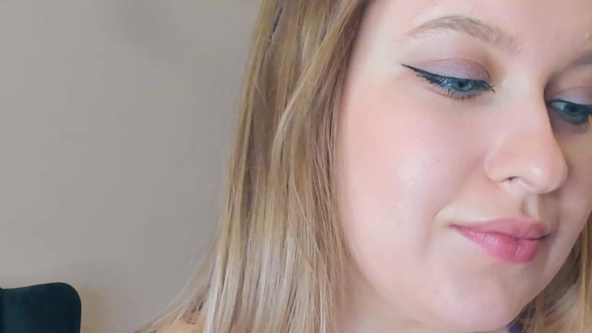 Gallery image thumbnail from SensualAdict's myfreecams stream on, 02/10/2023, 18:26 image 16 of 20