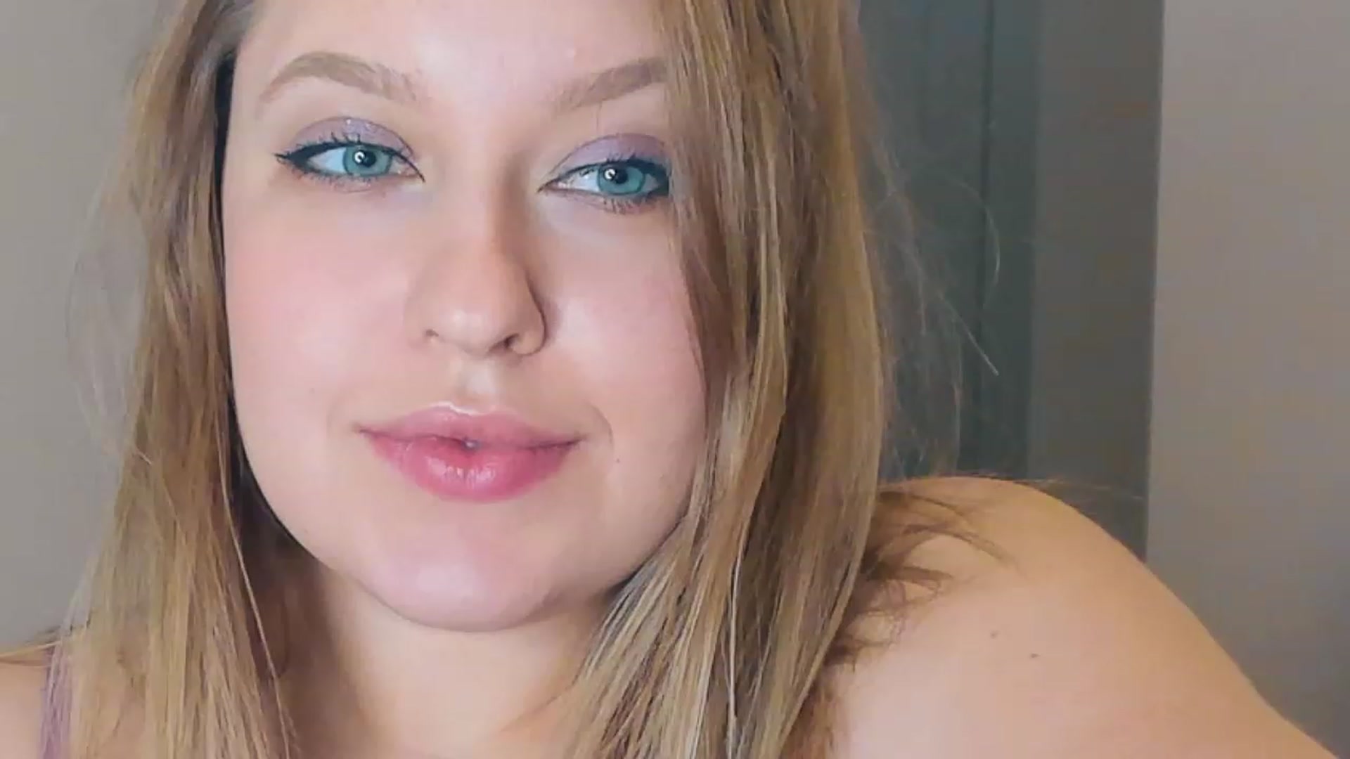 Gallery image thumbnail from SensualAdict's myfreecams stream on, 02/10/2023, 18:26 image 18 of 20