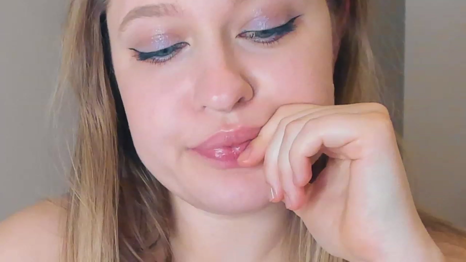Gallery image thumbnail from SensualAdict's myfreecams stream on, 02/10/2023, 18:48 image 11 of 20