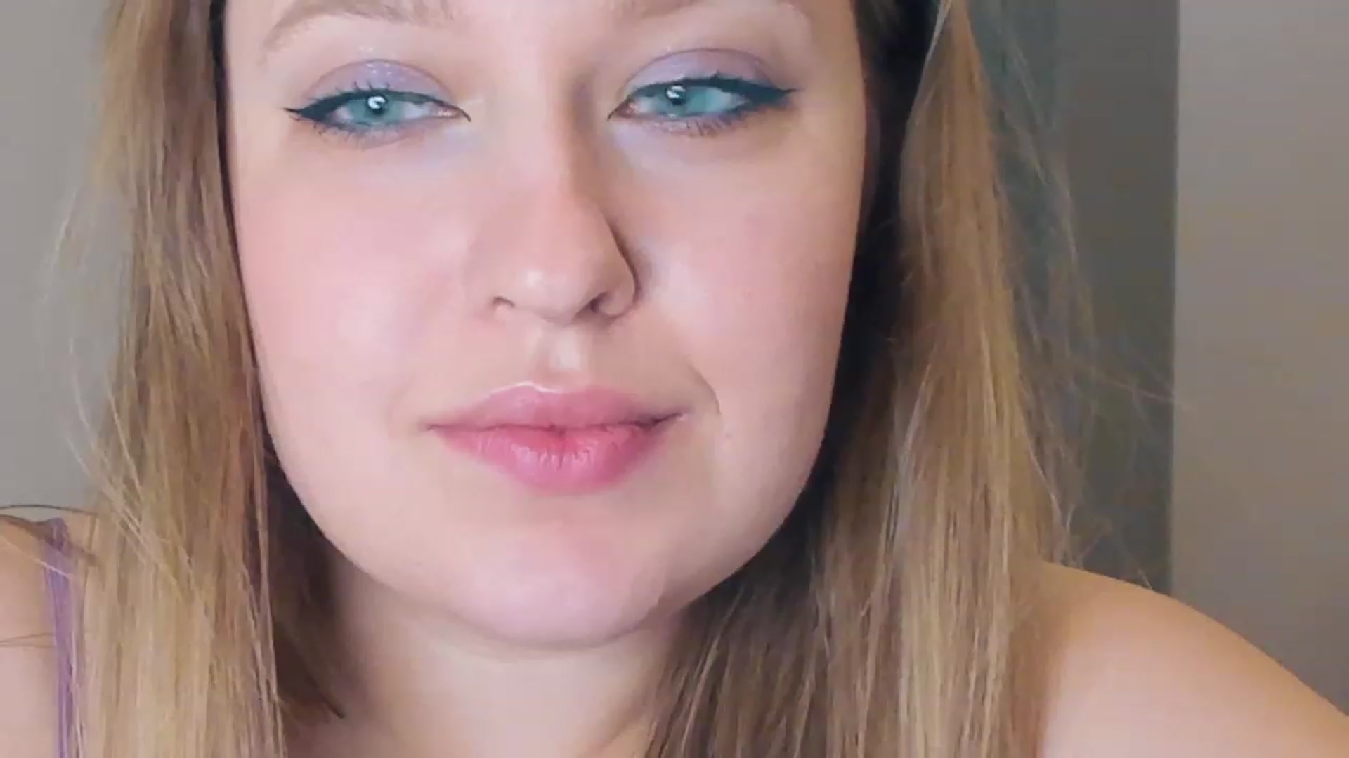 Gallery image thumbnail from SensualAdict's myfreecams stream on, 02/10/2023, 18:48 image 2 of 20