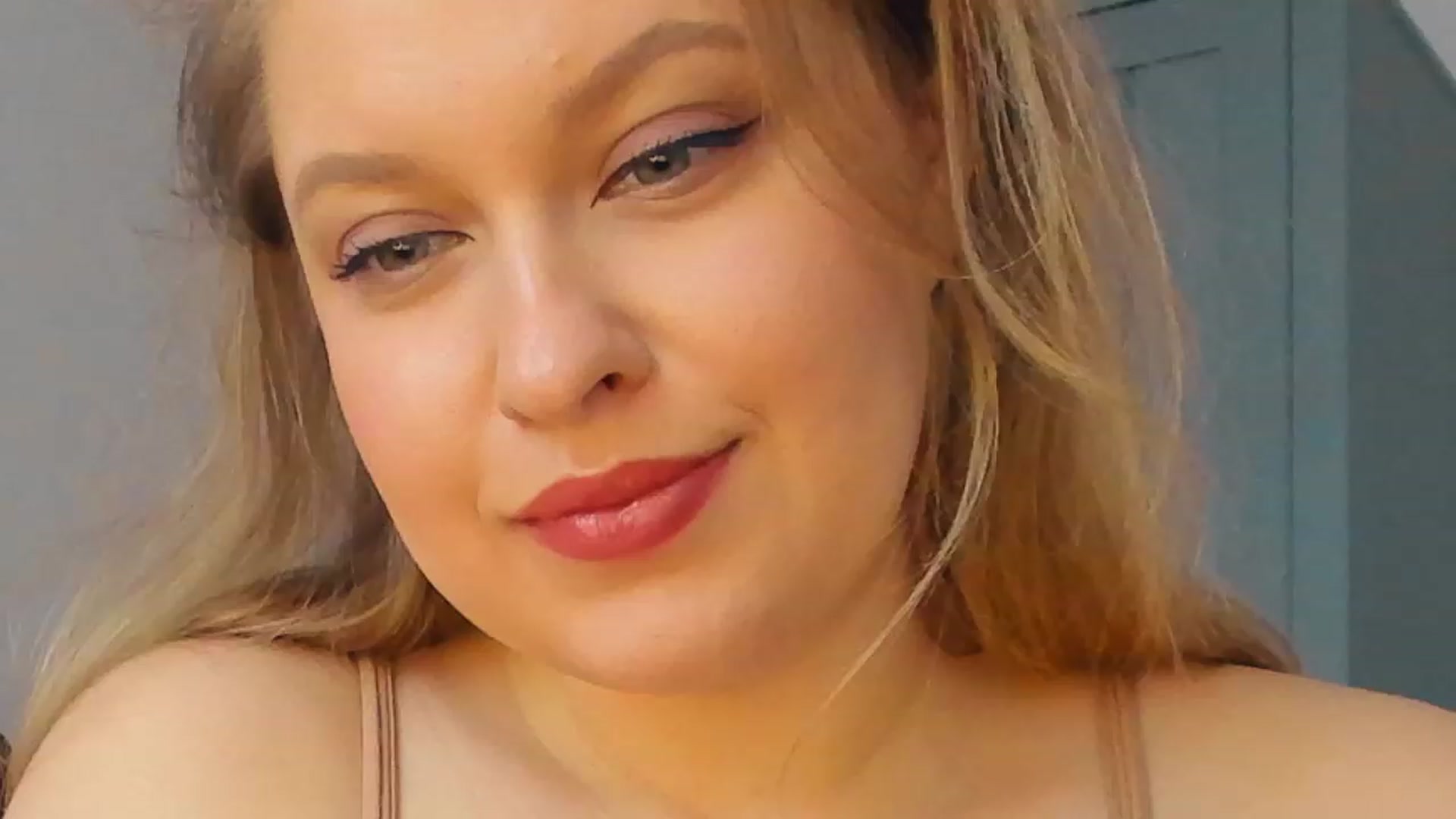 Gallery image thumbnail from SensualAdict's myfreecams stream on, 02/14/2023, 13:08 image 10 of 20