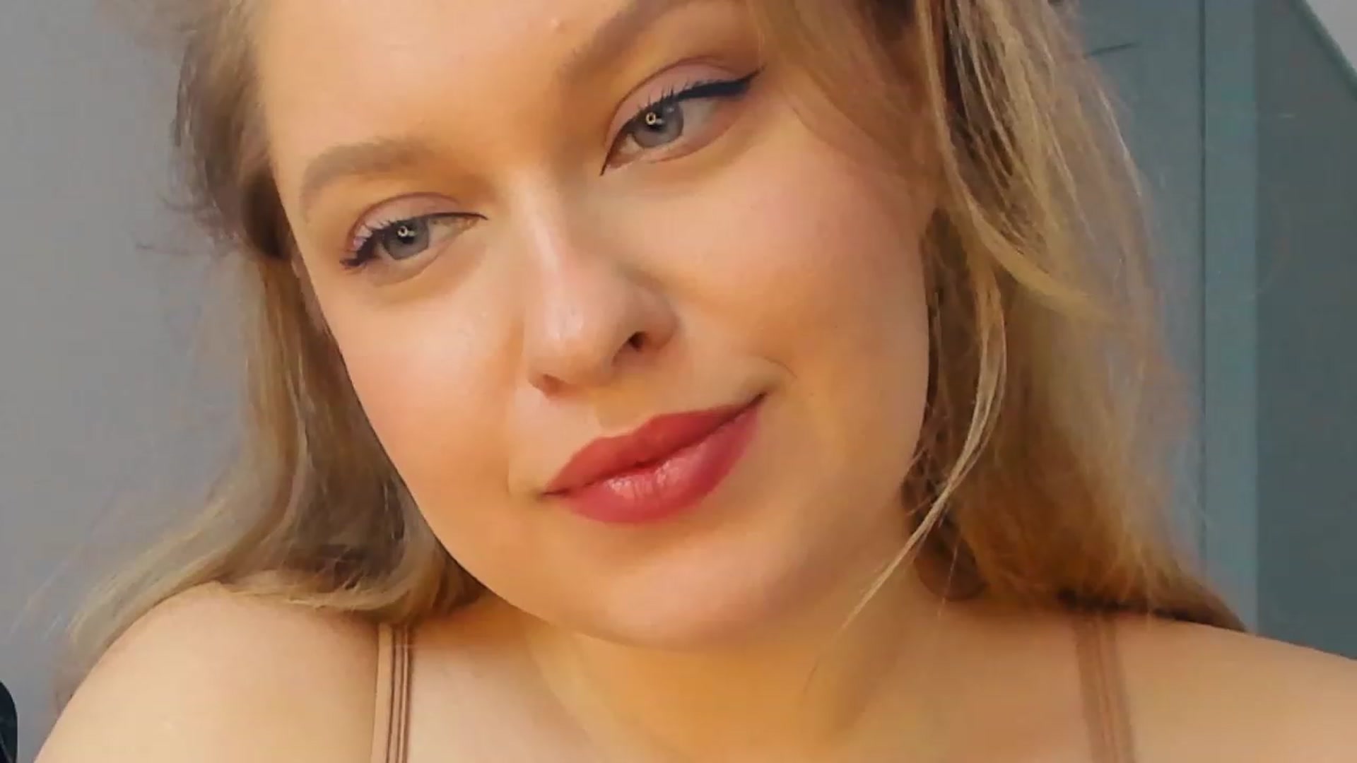 Gallery image thumbnail from SensualAdict's myfreecams stream on, 02/14/2023, 13:08 image 9 of 20
