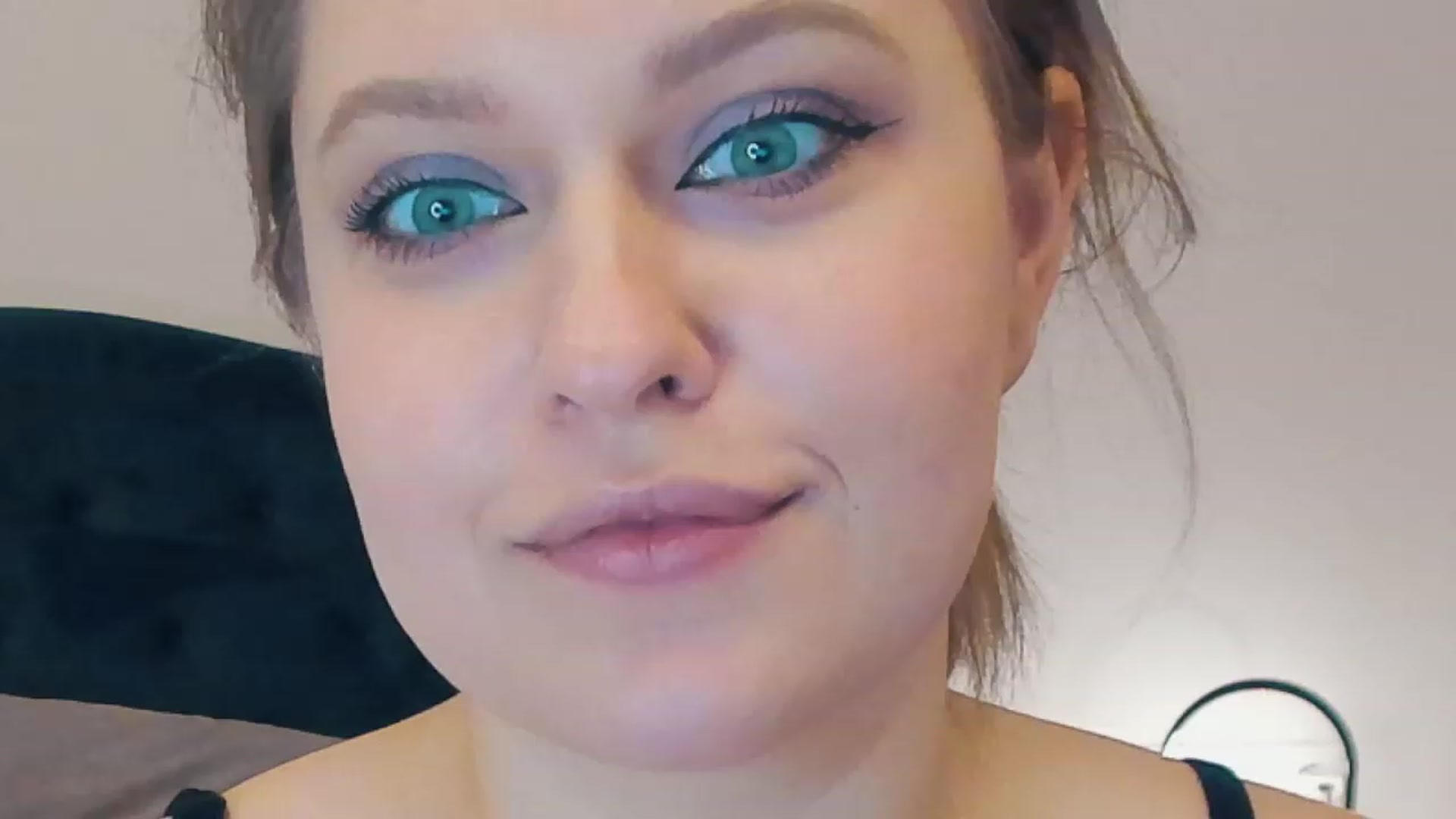 Gallery image thumbnail from SensualAdict's myfreecams stream on, 02/15/2023, 16:45 image 17 of 20