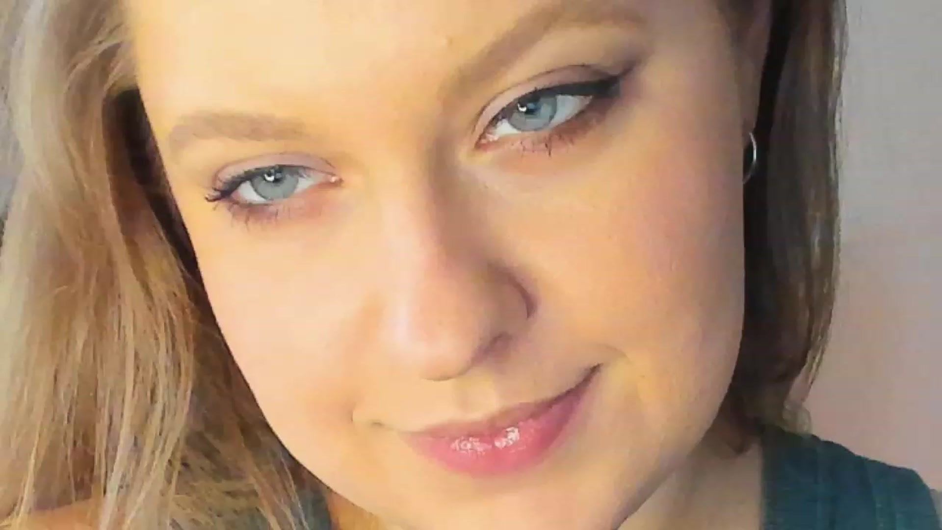 Gallery image thumbnail from SensualAdict's myfreecams stream on, 02/18/2023, 14:12 image 3 of 20
