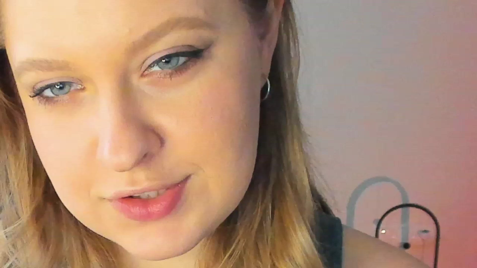 Gallery image thumbnail from SensualAdict's myfreecams stream on, 02/18/2023, 14:12 image 2 of 20