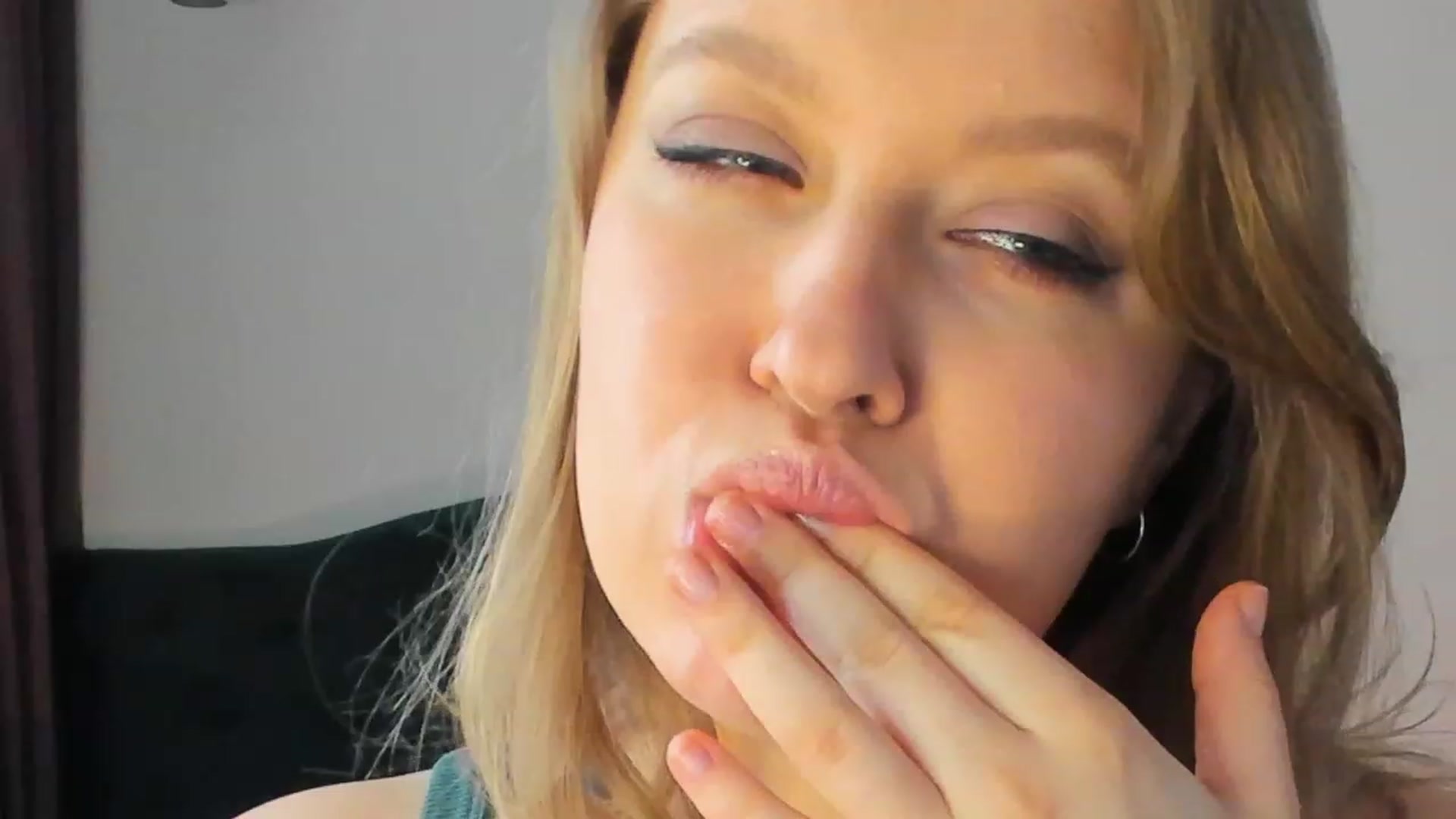 Gallery image thumbnail from SensualAdict's myfreecams stream on, 02/18/2023, 14:12 image 8 of 20