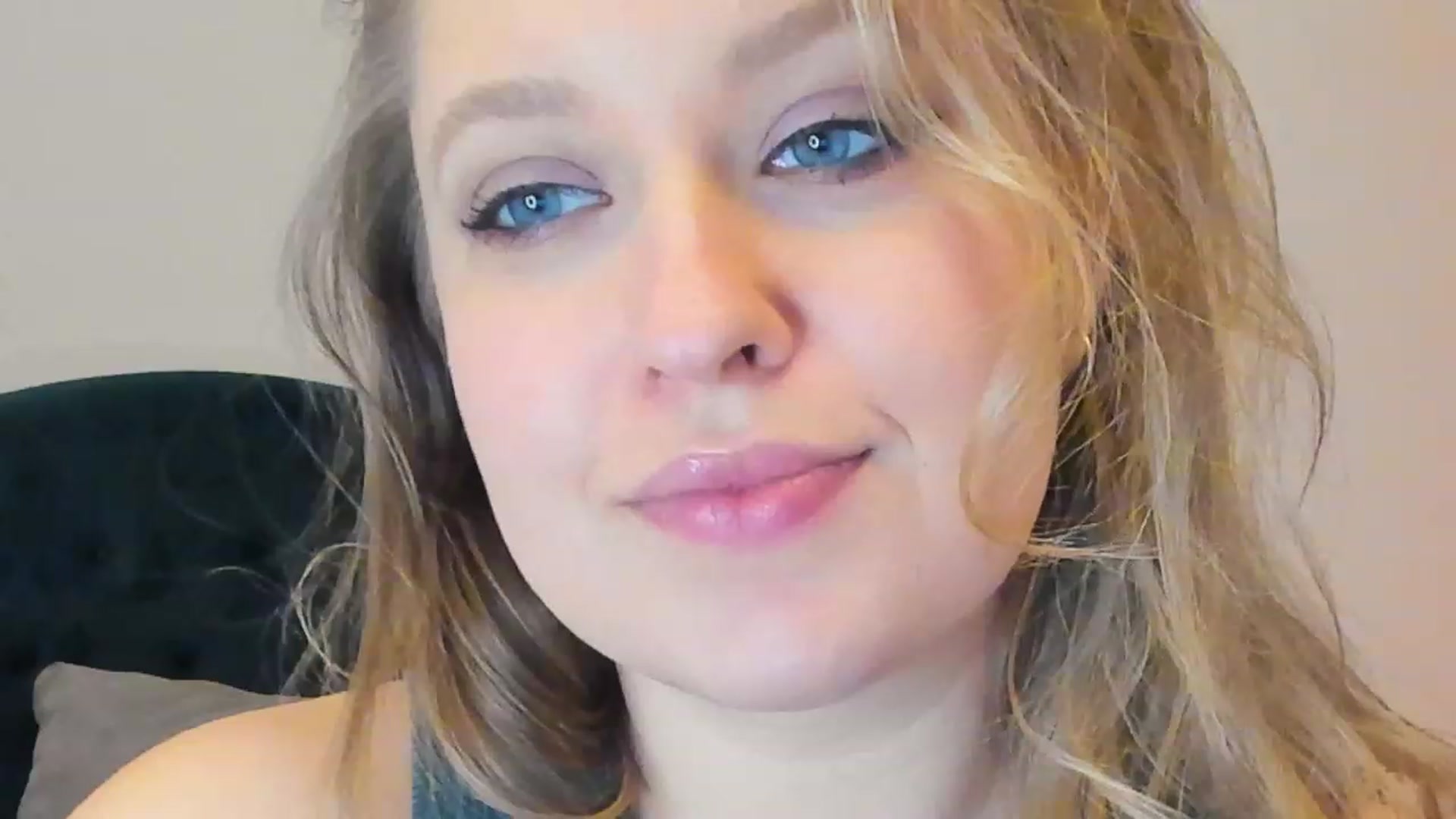 Gallery image thumbnail from SensualAdict's myfreecams stream on, 02/18/2023, 16:03 image 16 of 20