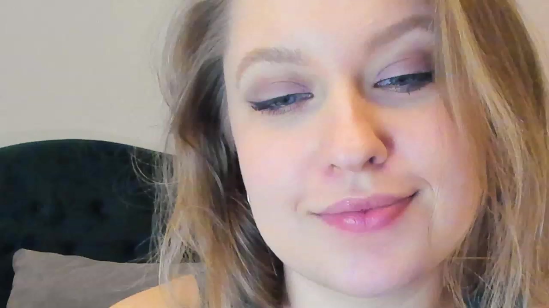 Gallery image thumbnail from SensualAdict's myfreecams stream on, 02/18/2023, 16:03 image 12 of 20