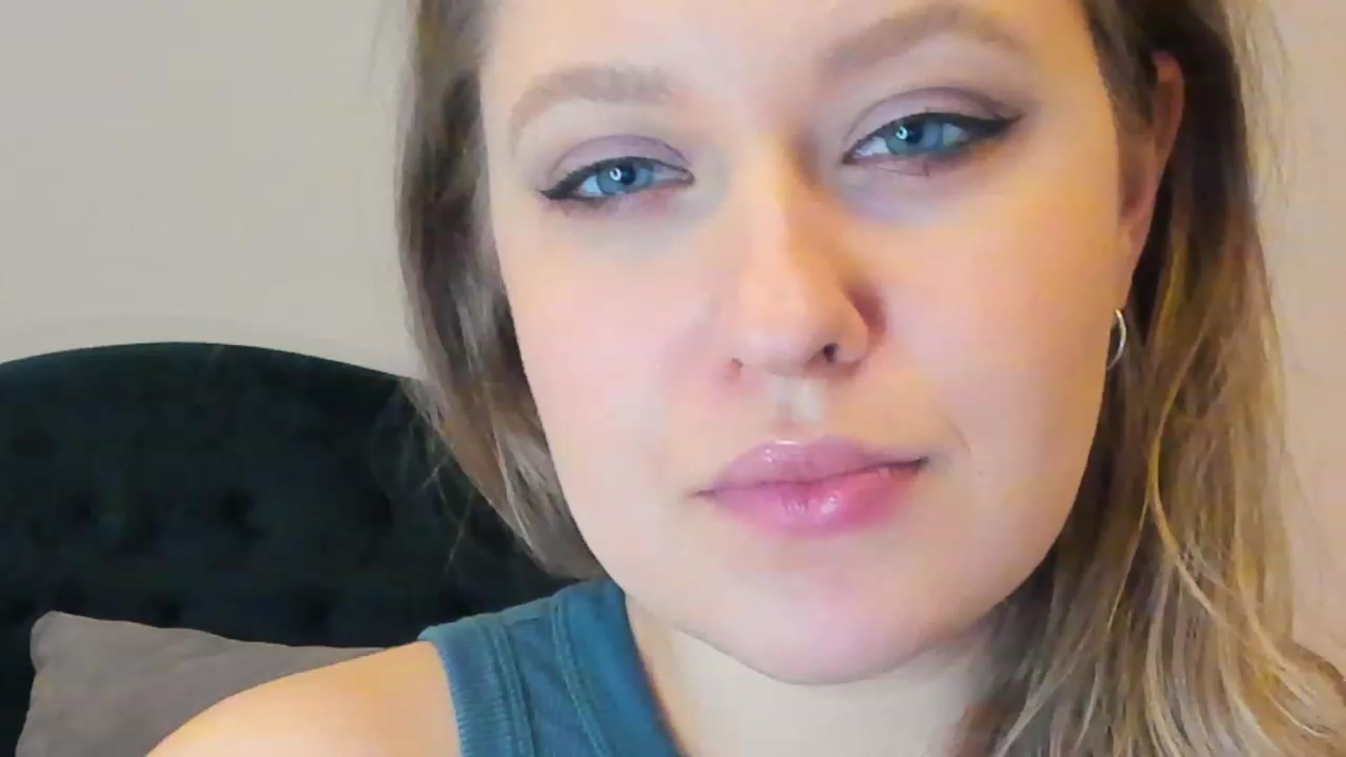Gallery image thumbnail from SensualAdict's myfreecams stream on, 02/18/2023, 16:03 image 8 of 20